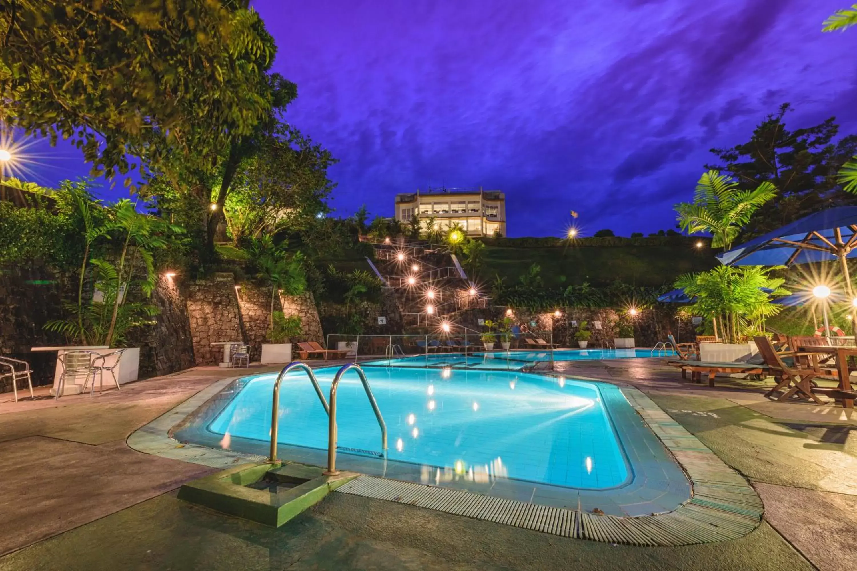 Landmark view, Swimming Pool in Hotel Topaz