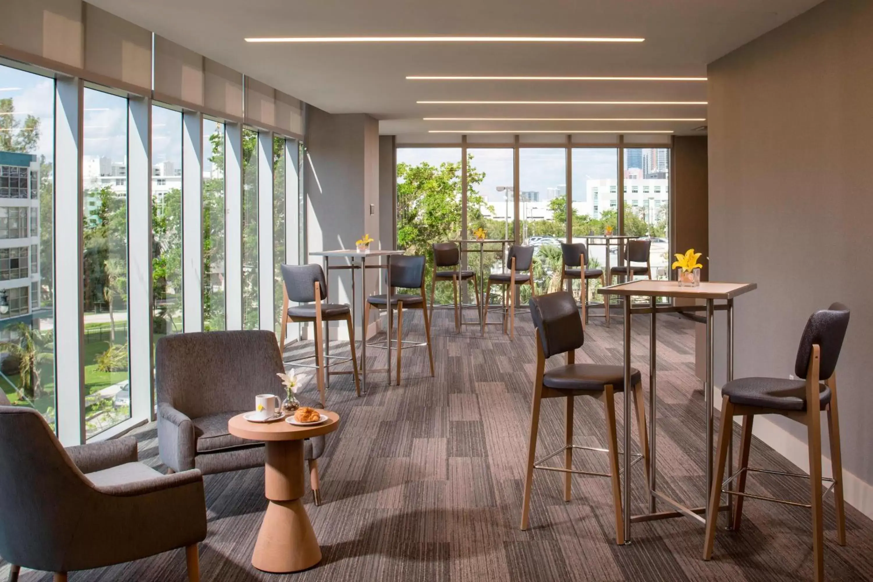 Meeting/conference room, Seating Area in Residence Inn Miami Sunny Isles Beach