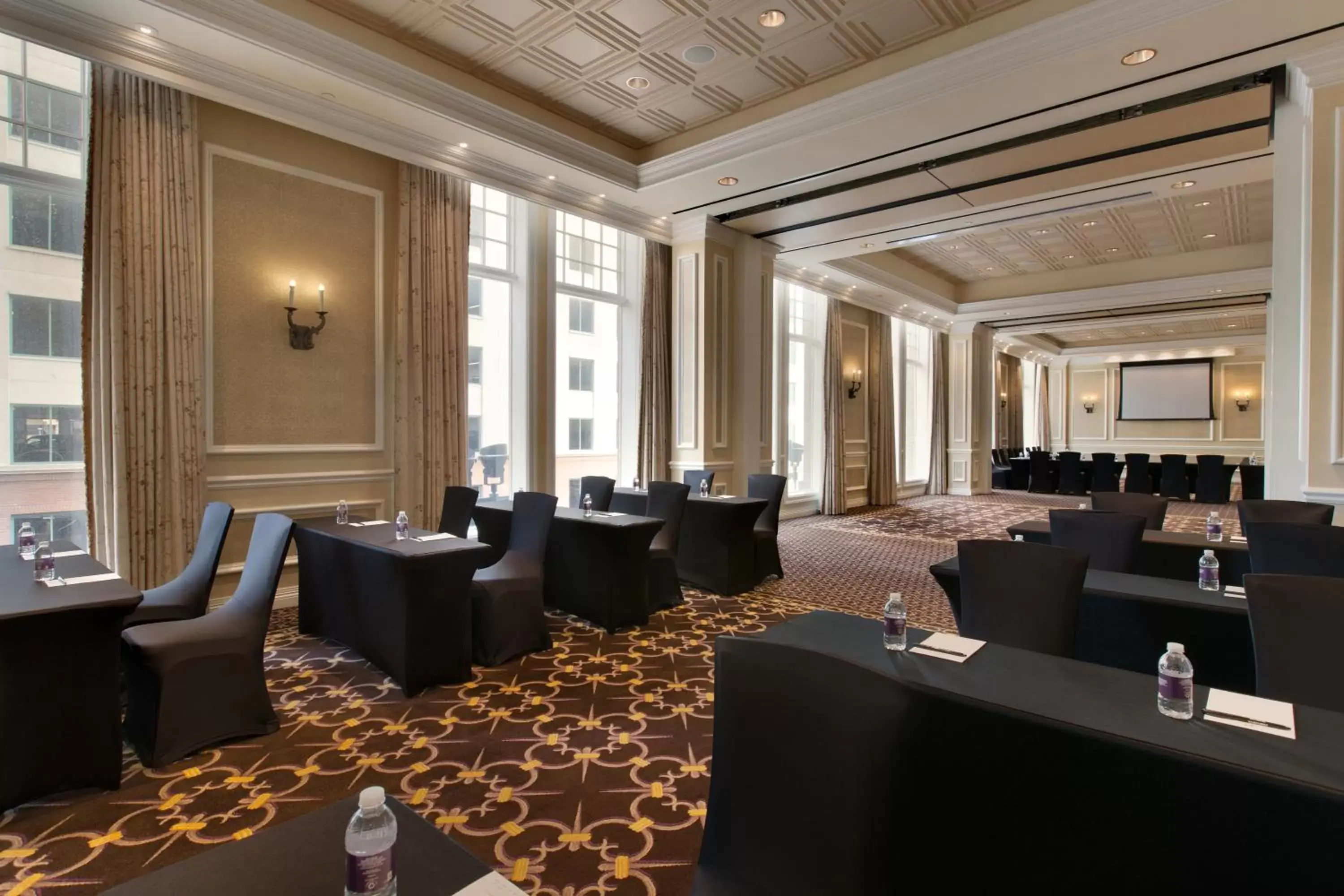 Meeting/conference room, Restaurant/Places to Eat in Harrah's New Orleans Hotel & Casino