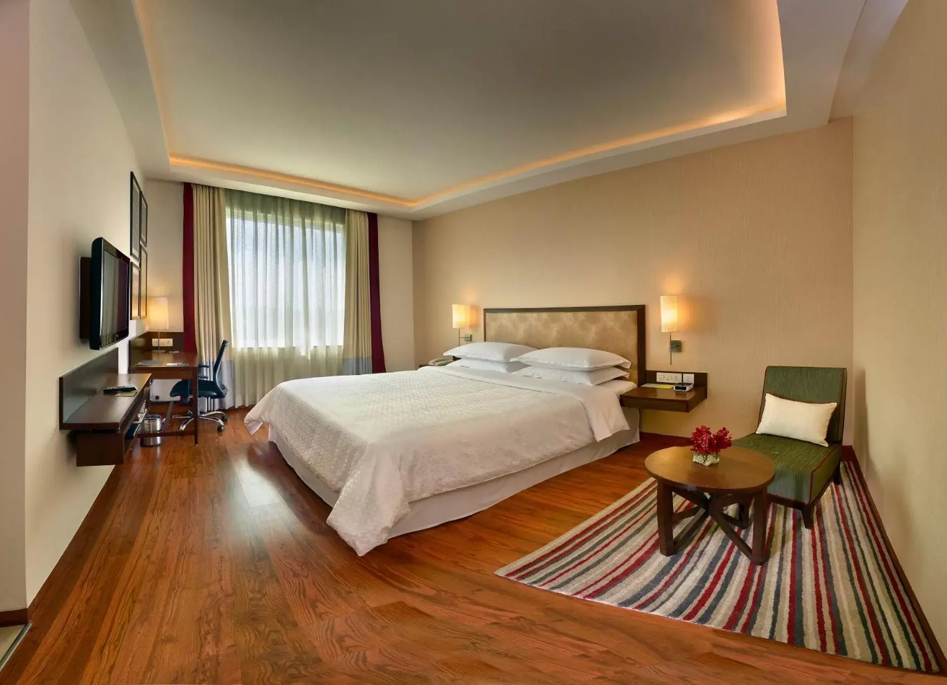 Bed in Four Points by Sheraton New Delhi, Airport Highway