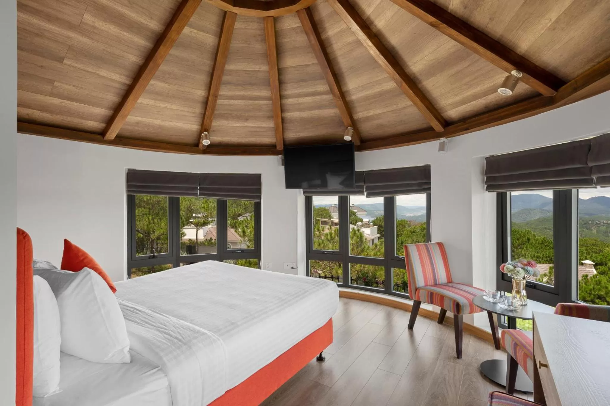 Photo of the whole room, Bed in De La Sol Villa Dalat