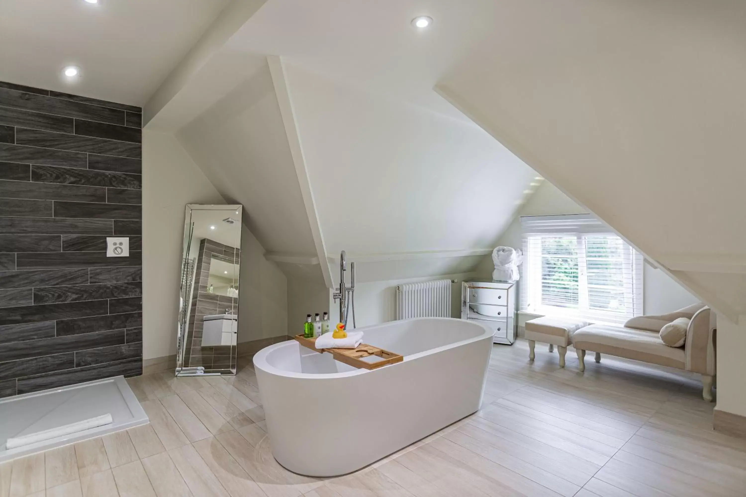 Bathroom, Seating Area in Forest Park Country Hotel & Inn, Brockenhurst, New Forest, Hampshire