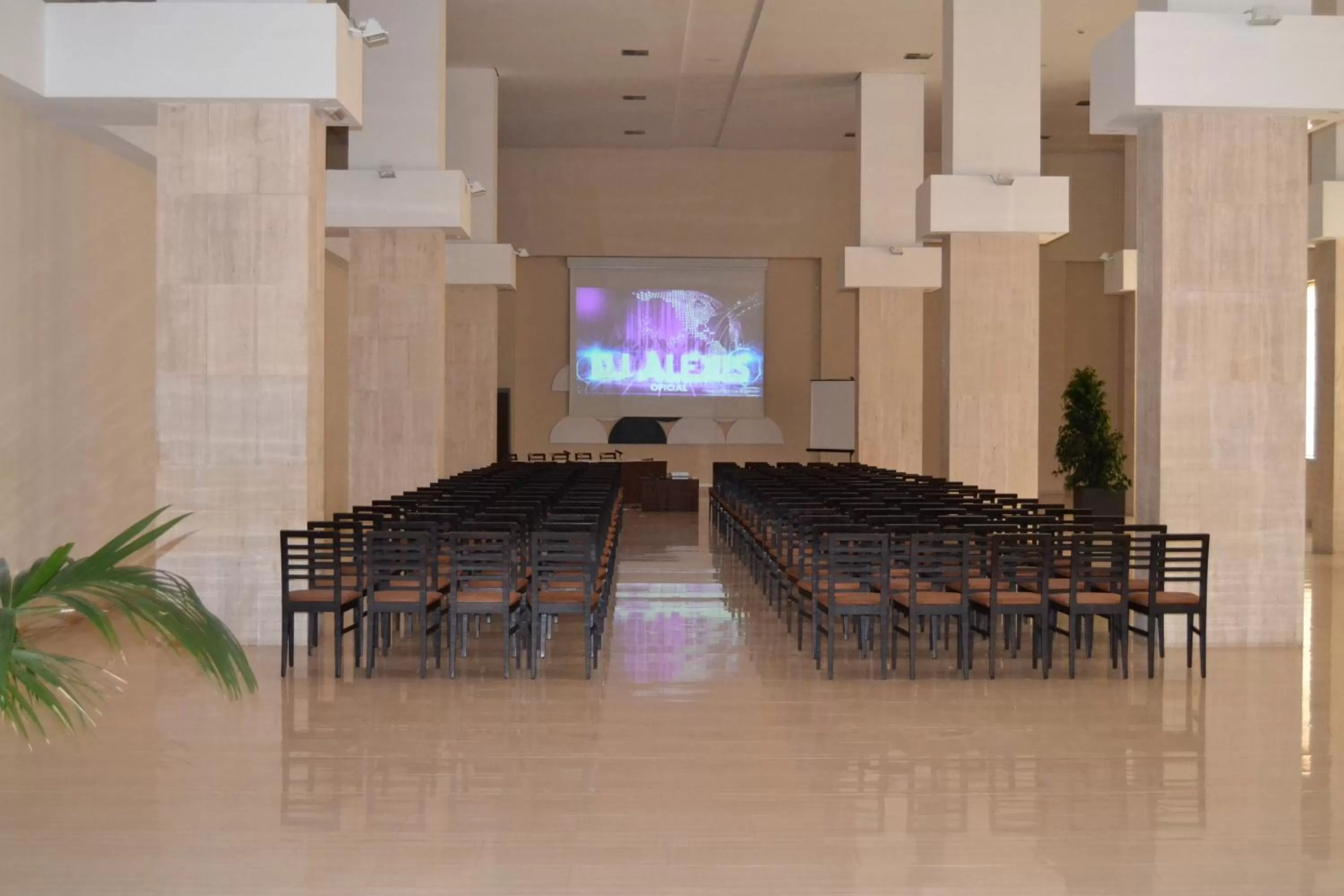 Business facilities in Hotel Bahía Calpe by Pierre & Vacances