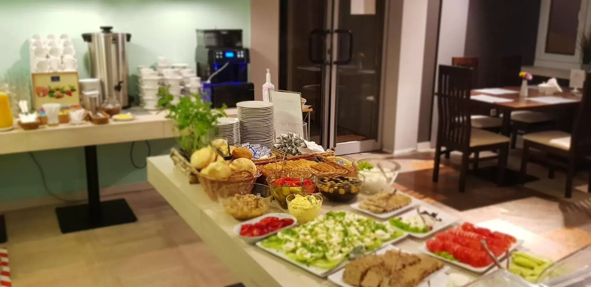 Buffet breakfast, Food in Hotel Mazowiecki