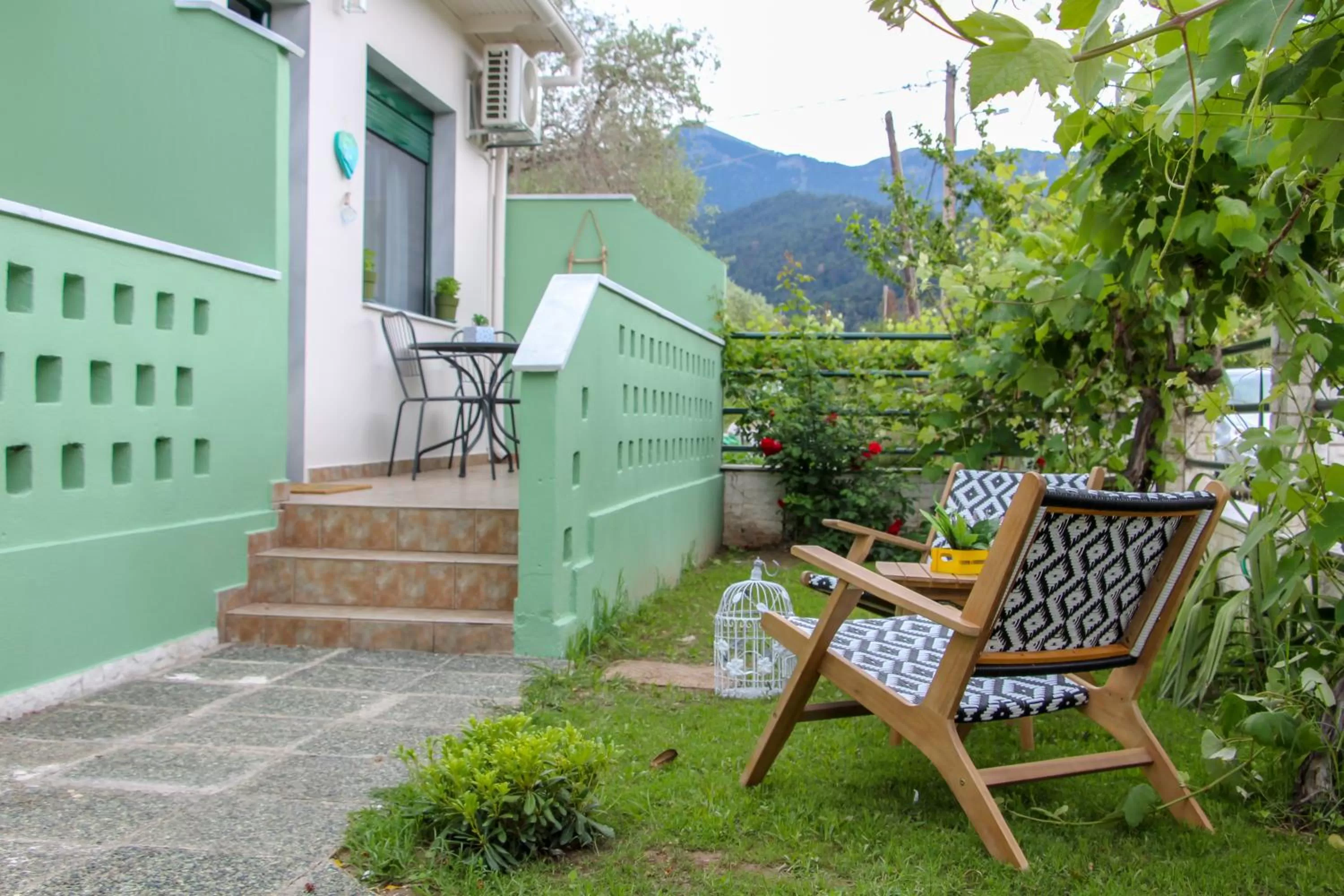 Garden in Lamprini's Deluxe Studios