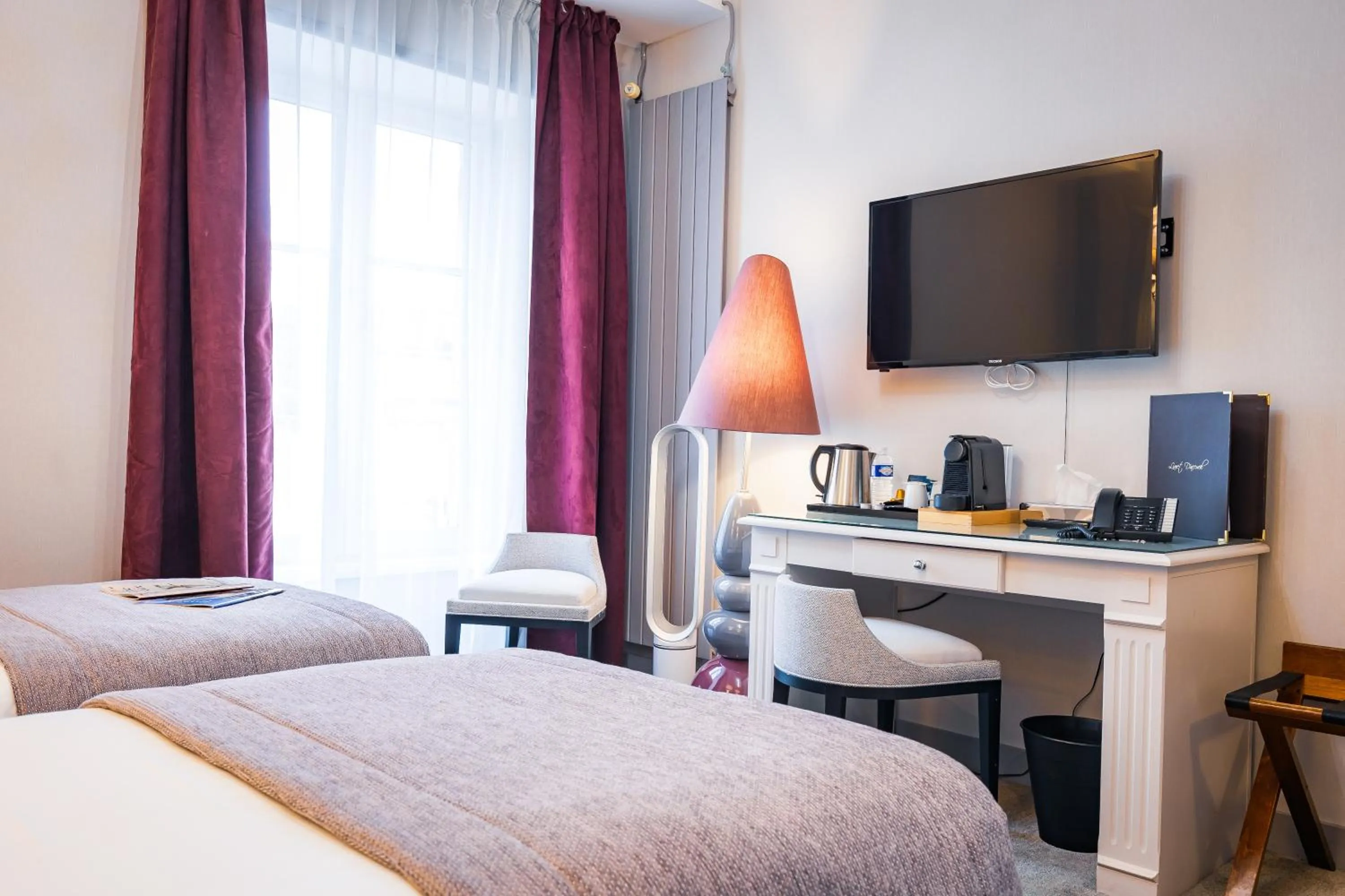 Bedroom, Bed in Grand Hôtel du Luxembourg & Spa