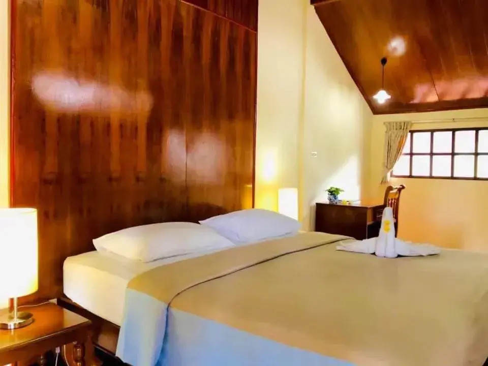 Bedroom, Bed in Utopia Resort