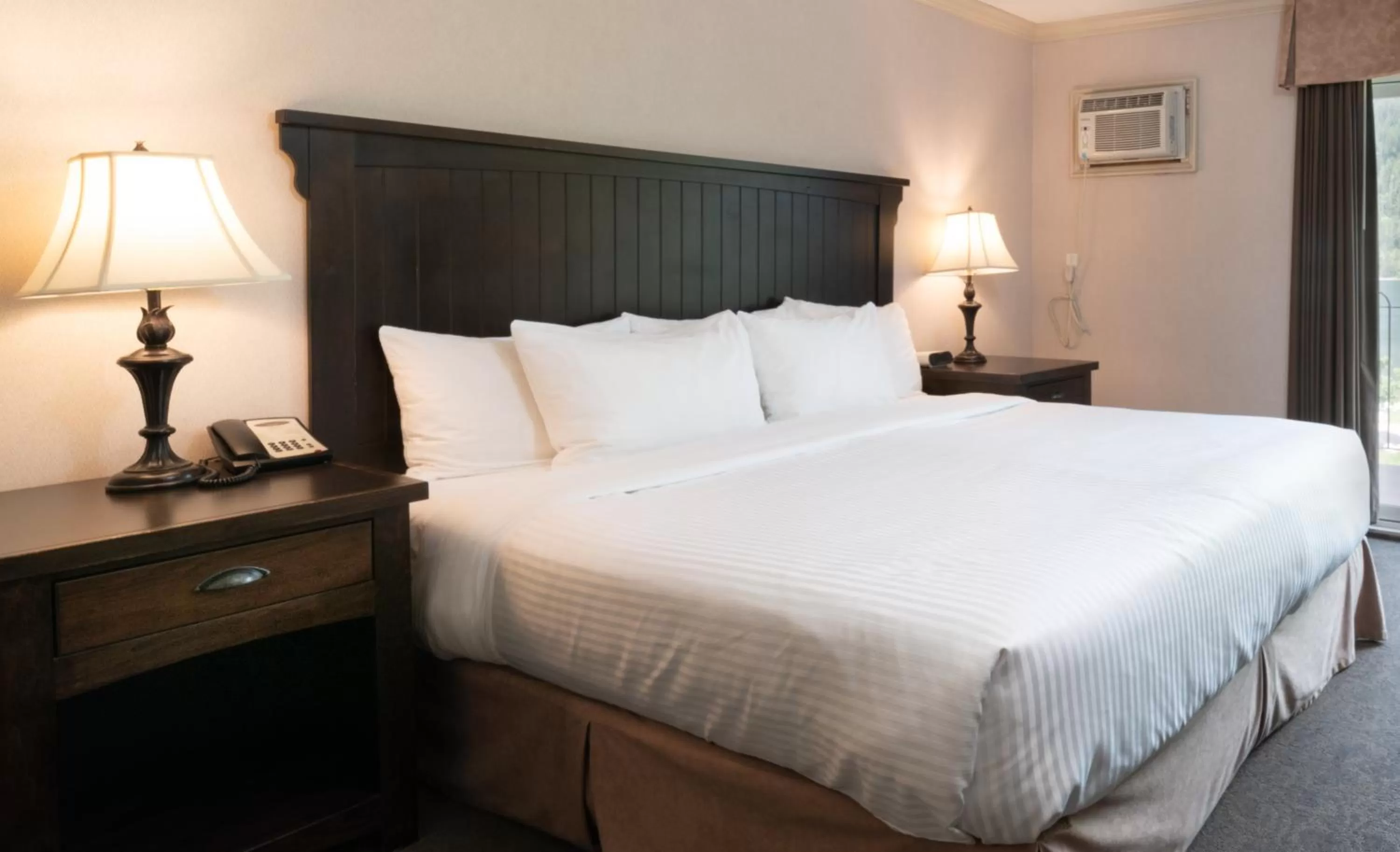 Bed in Prestige Inn Nelson