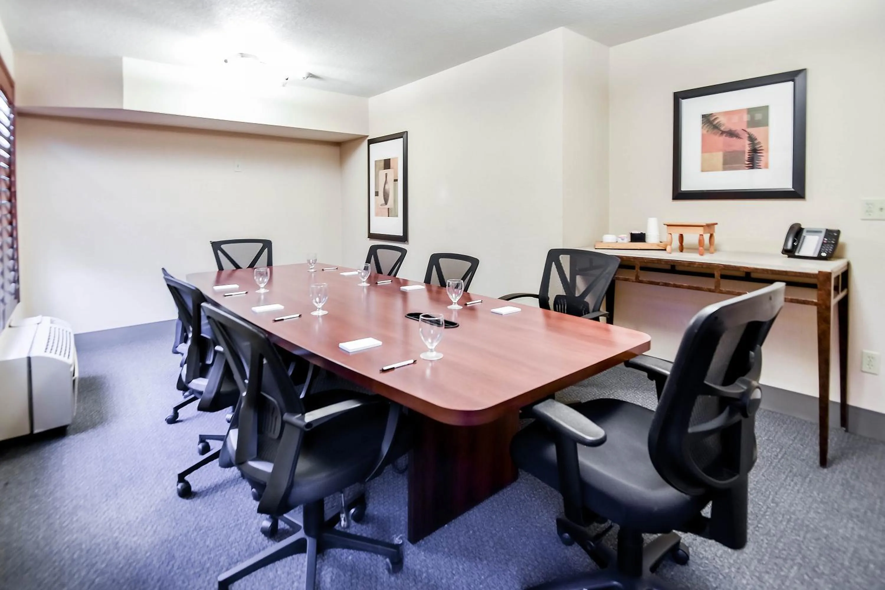 Meeting/conference room in Shutters Hotel