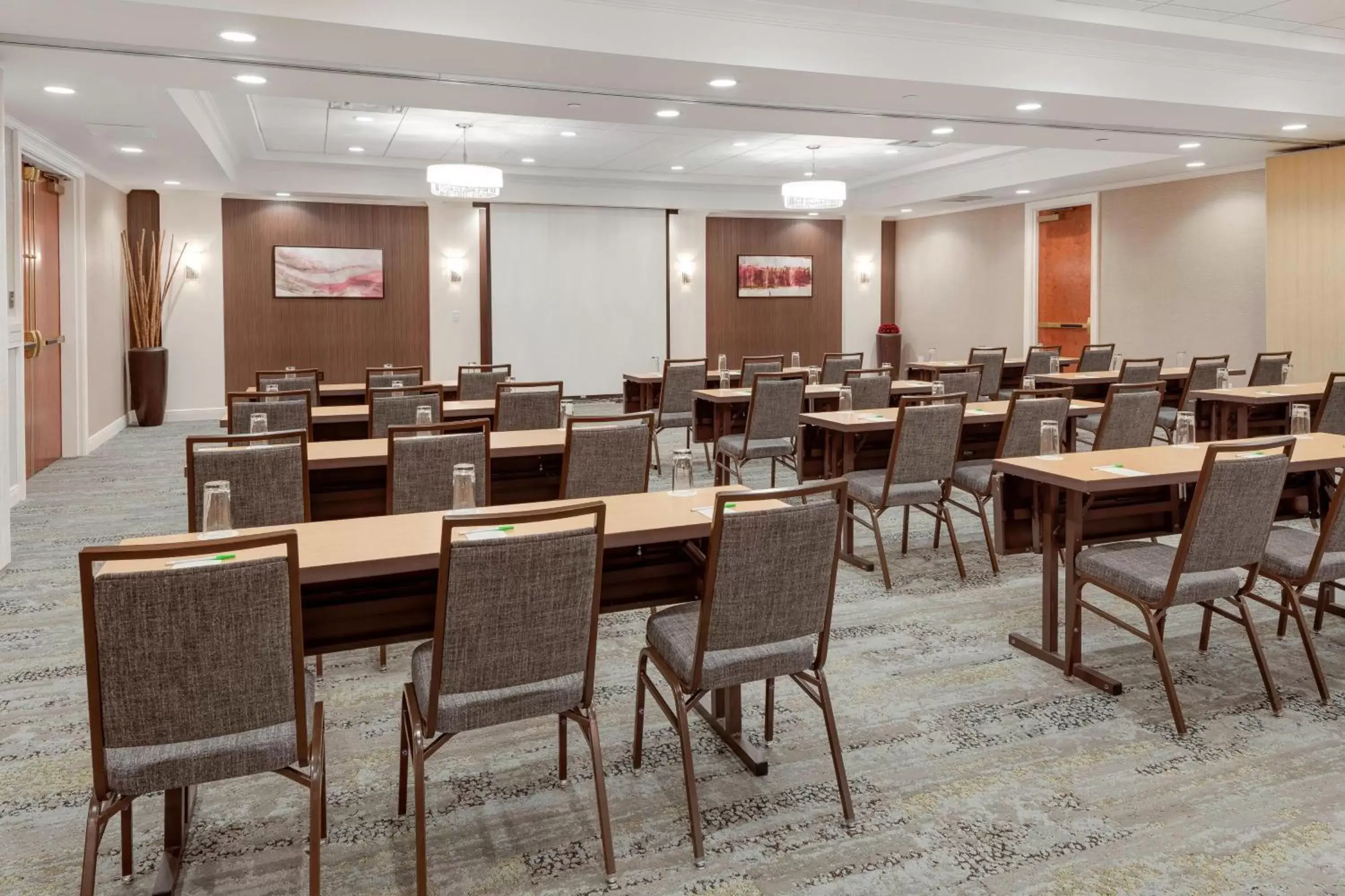 Meeting/conference room, Restaurant/Places to Eat in Courtyard by Marriott Portsmouth