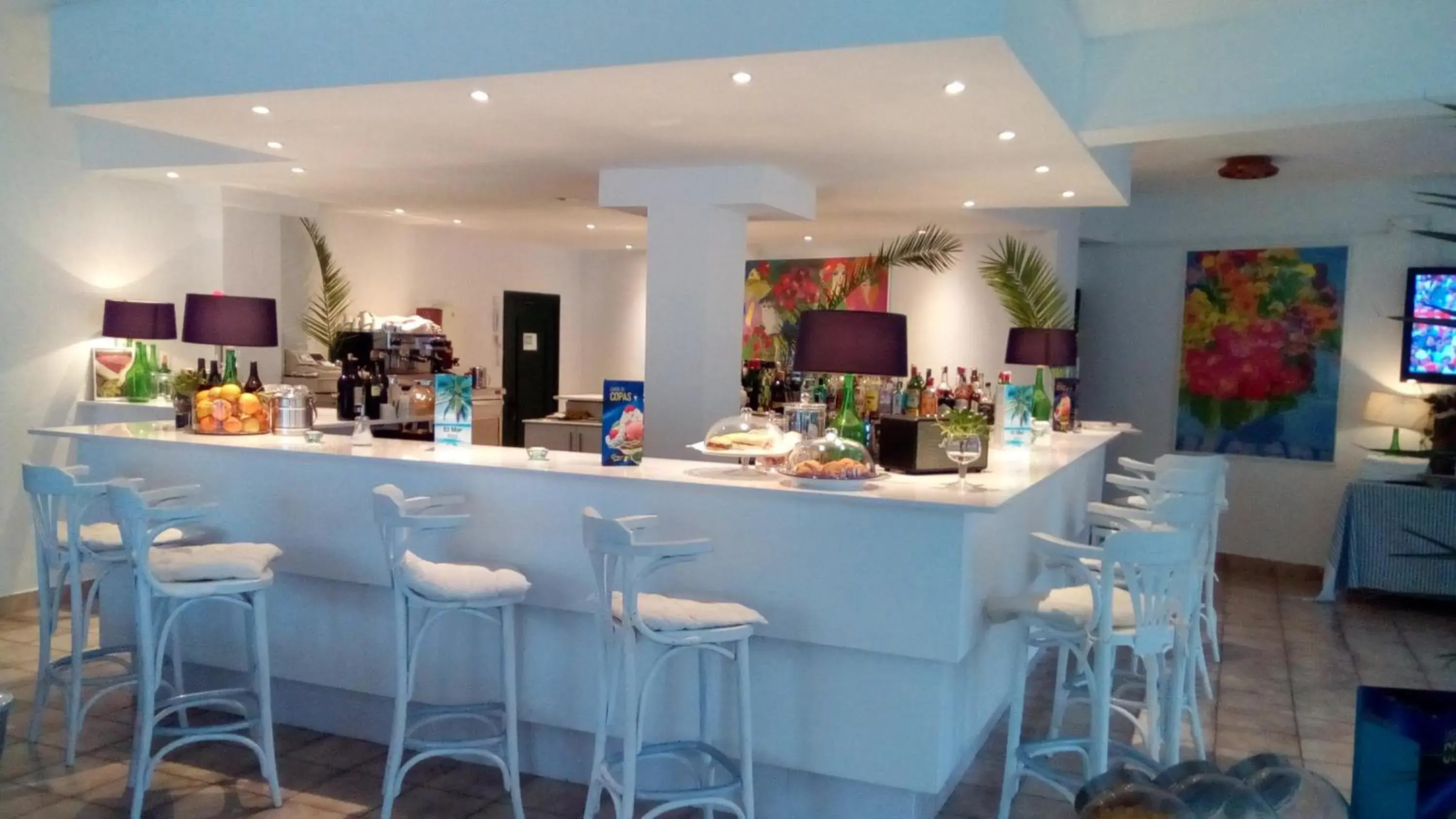 Lounge or bar, Restaurant/Places to Eat in Galaxia Boutique Hotel