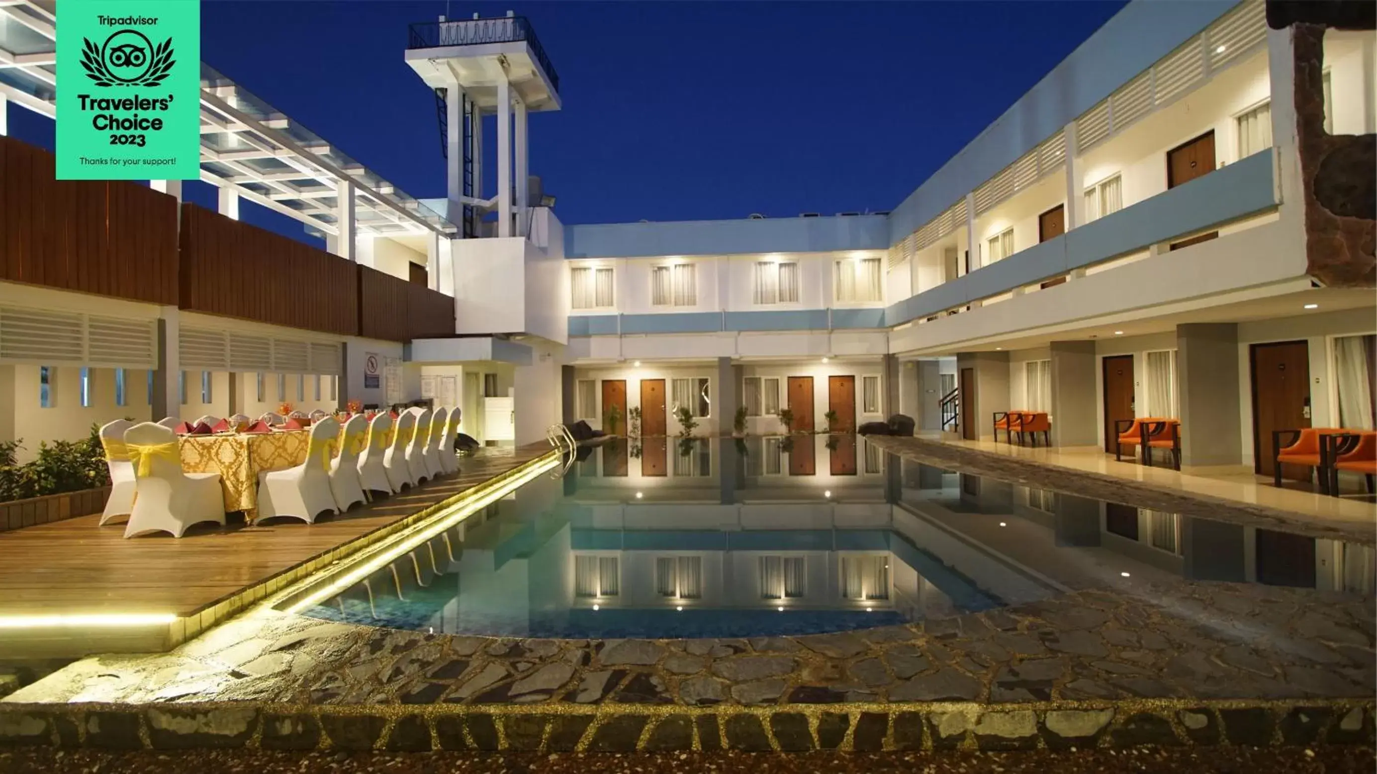 Swimming pool in Dafam Hotel Cilacap Swimming pool in Dafam Hotel Cilacap