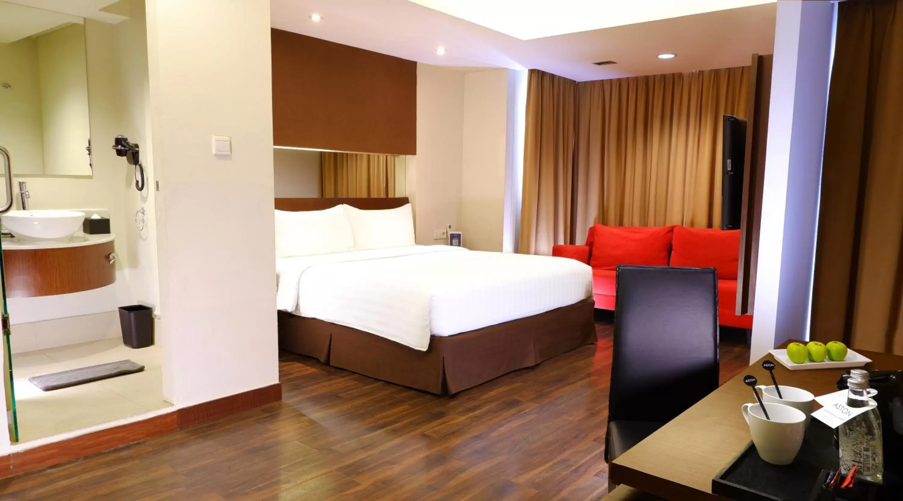 Bed in ASTON Pluit Hotel & Residence