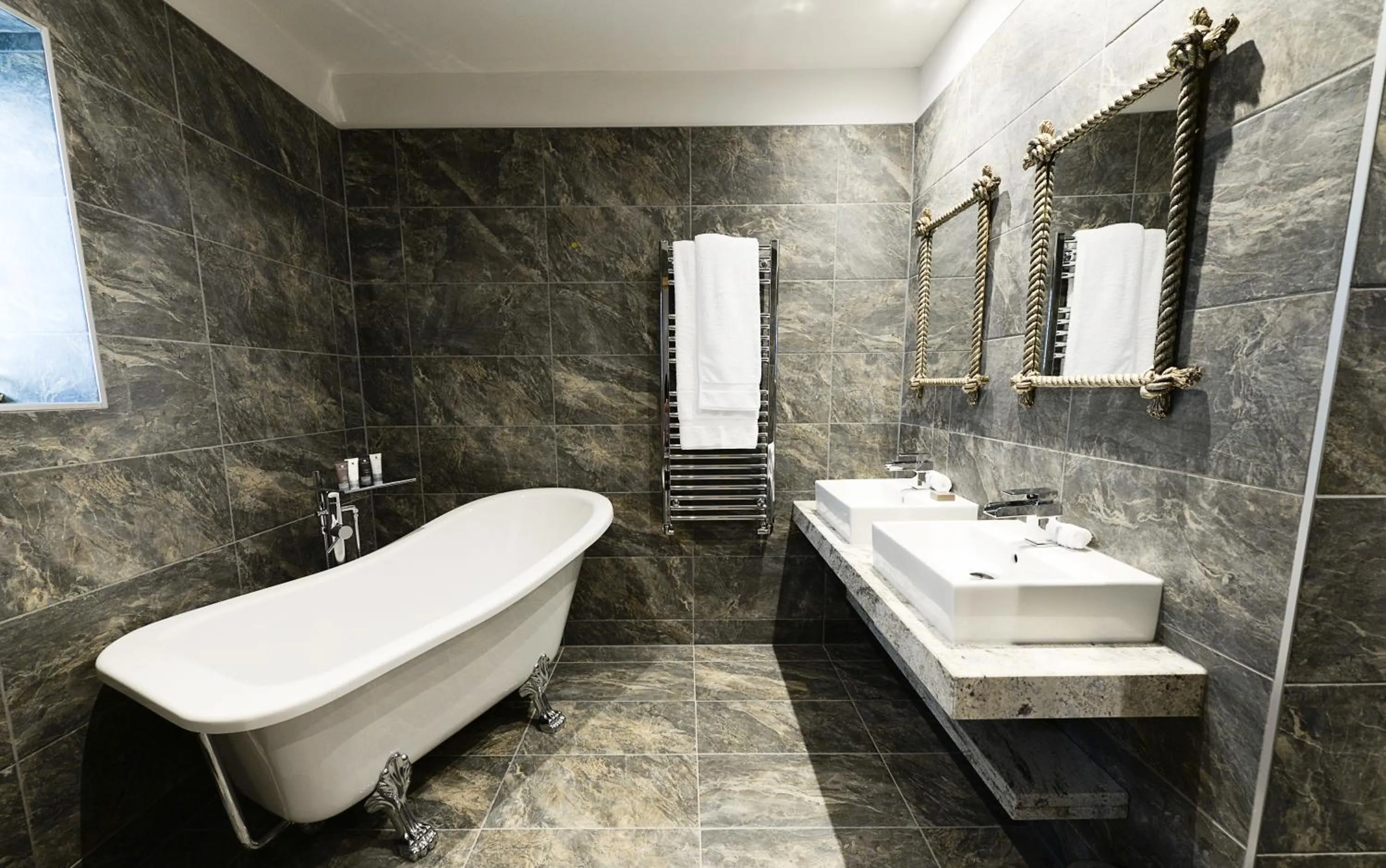 Bathroom in Fence Gate Lodge