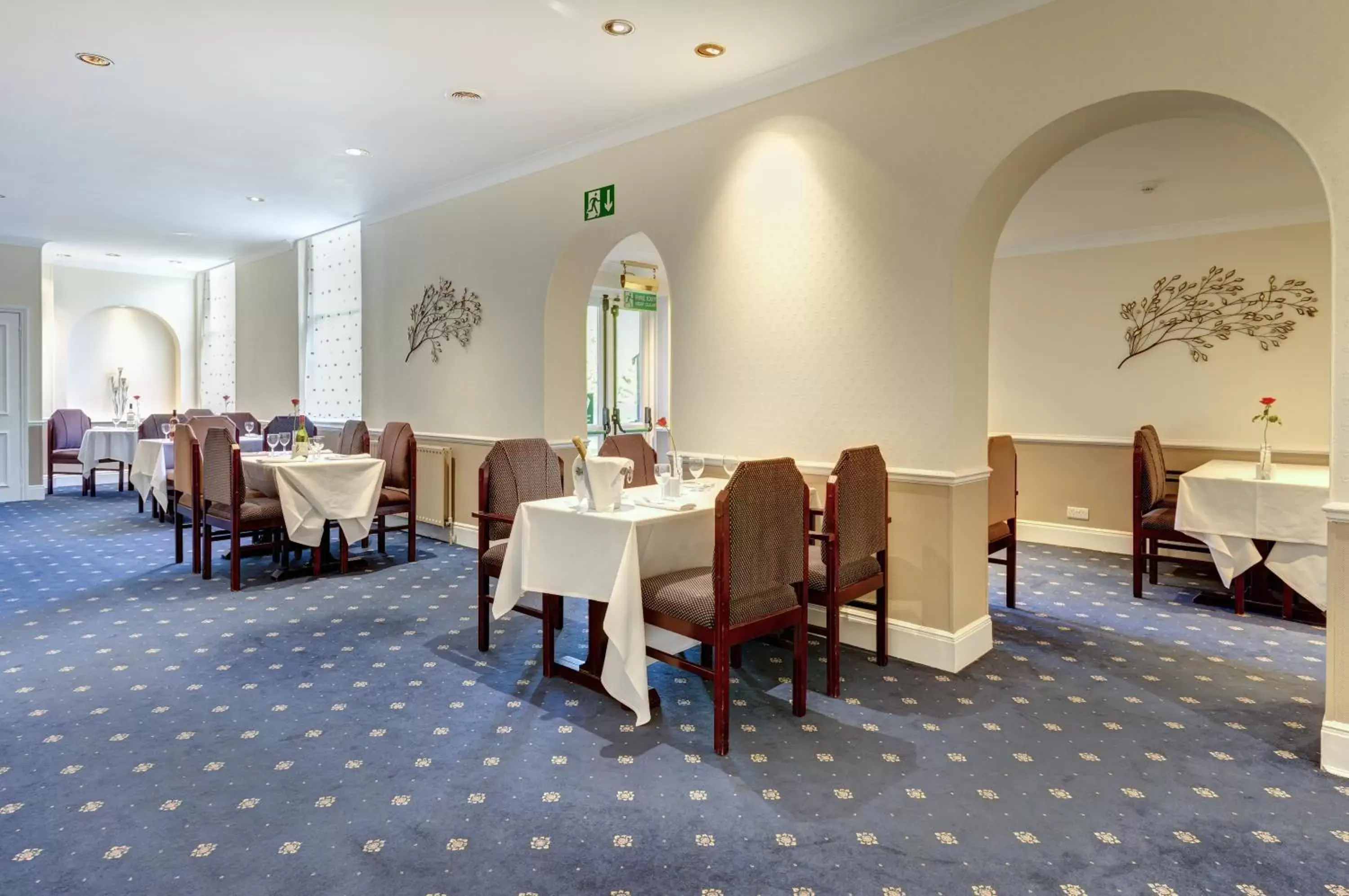 Restaurant/Places to Eat in Best Western The Royal Chase Hotel
