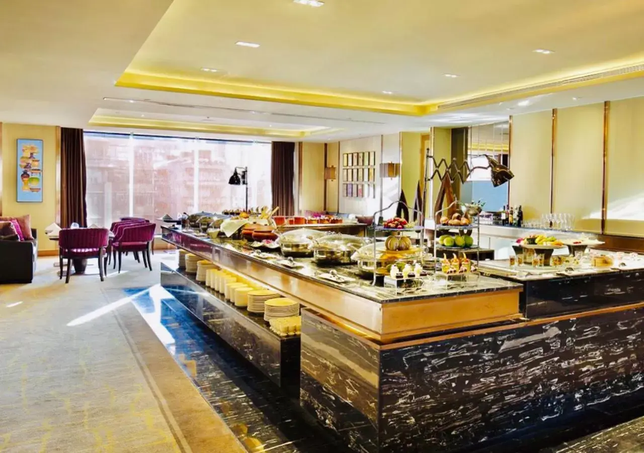 Restaurant/Places to Eat in Crowne Plaza Kunming City Centre, an IHG Hotel