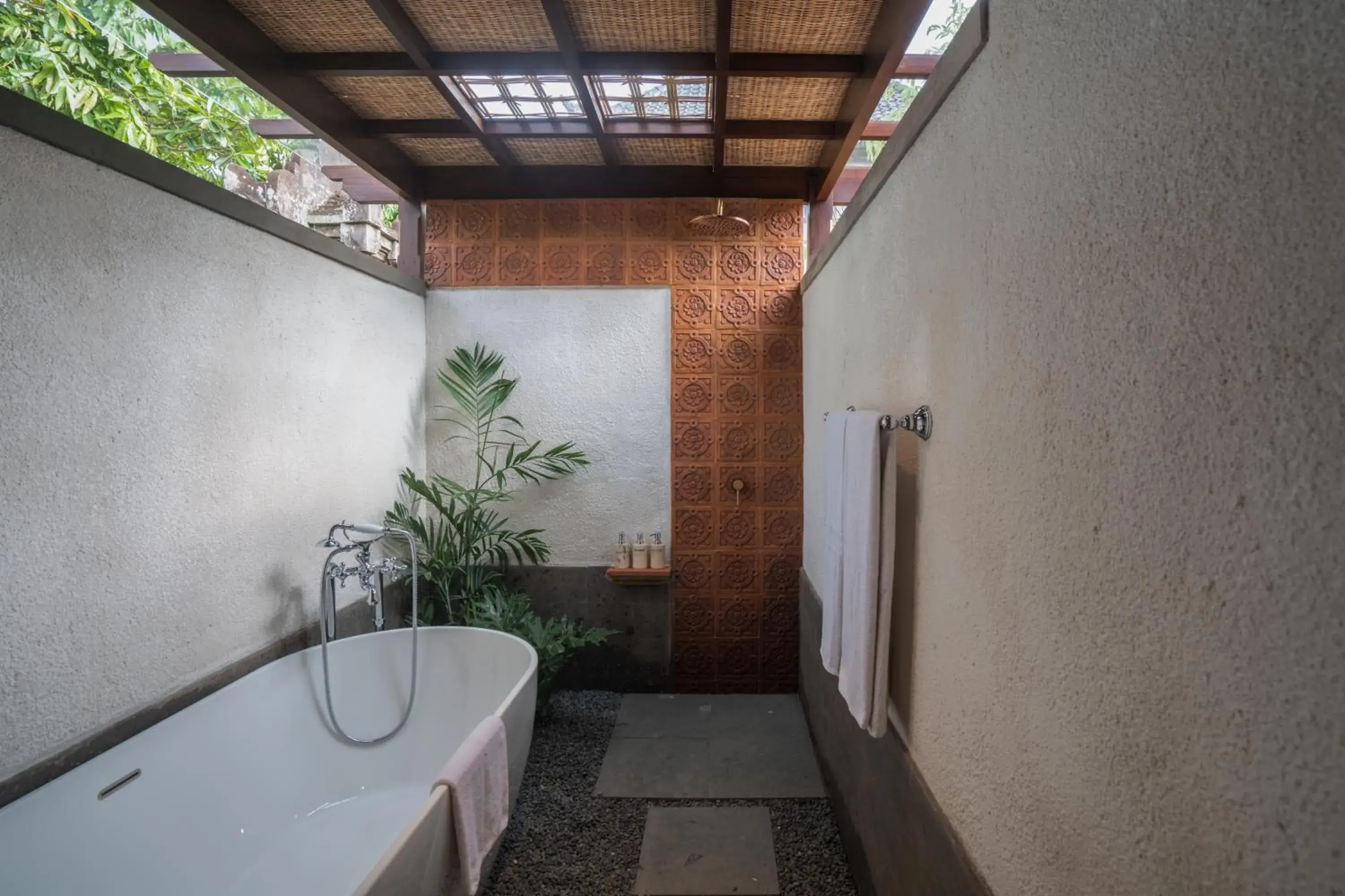 Bathroom in Puri Saraswati Dijiwa