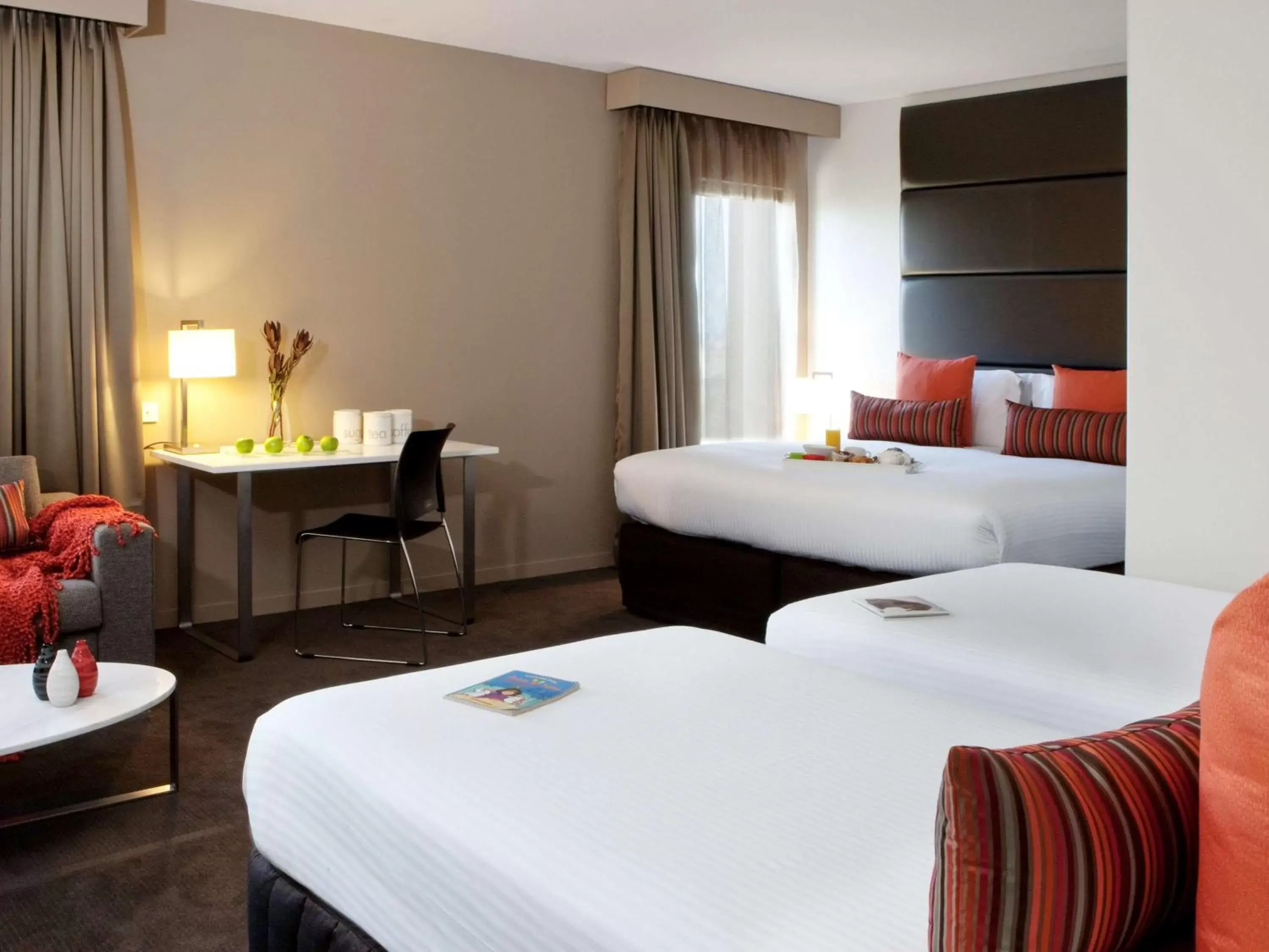 Photo of the whole room, Bed in Novotel Sydney International Airport