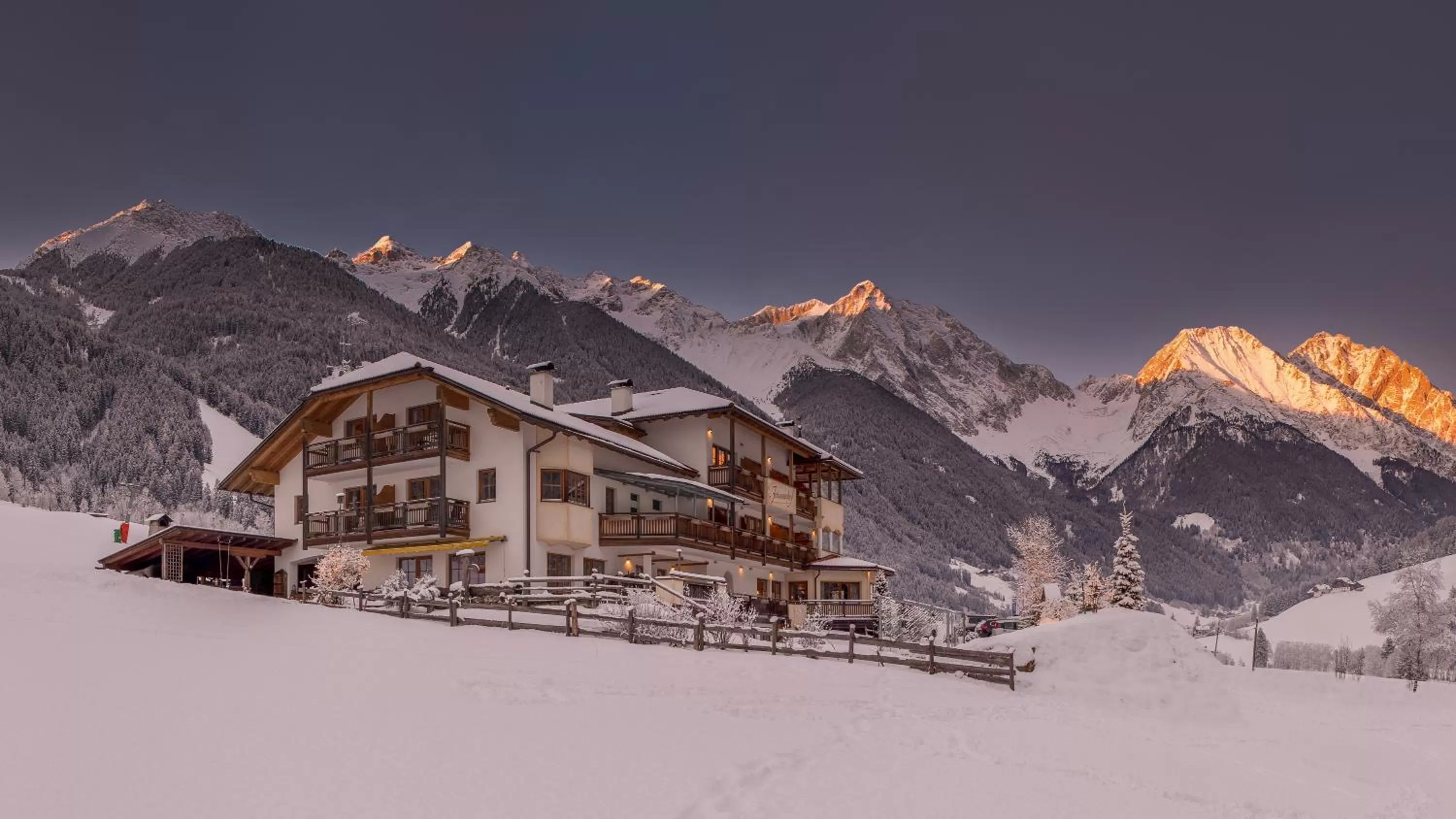 Property building in Berghotel Johanneshof