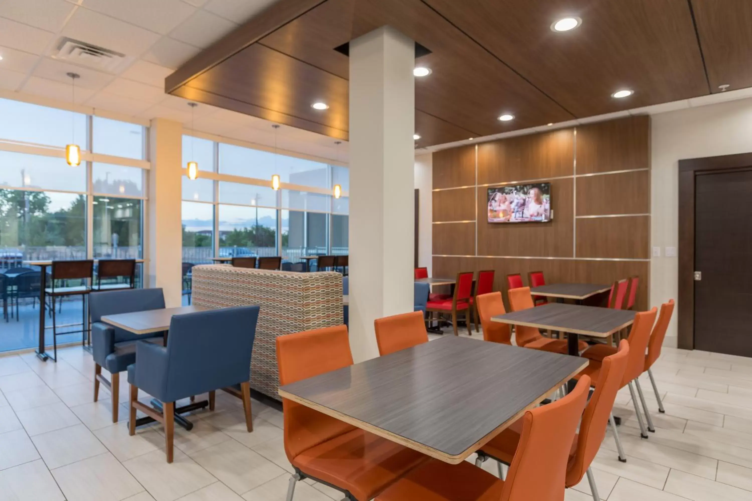 Breakfast, Restaurant/Places to Eat in Holiday Inn Express & Suites - San Marcos South, an IHG Hotel