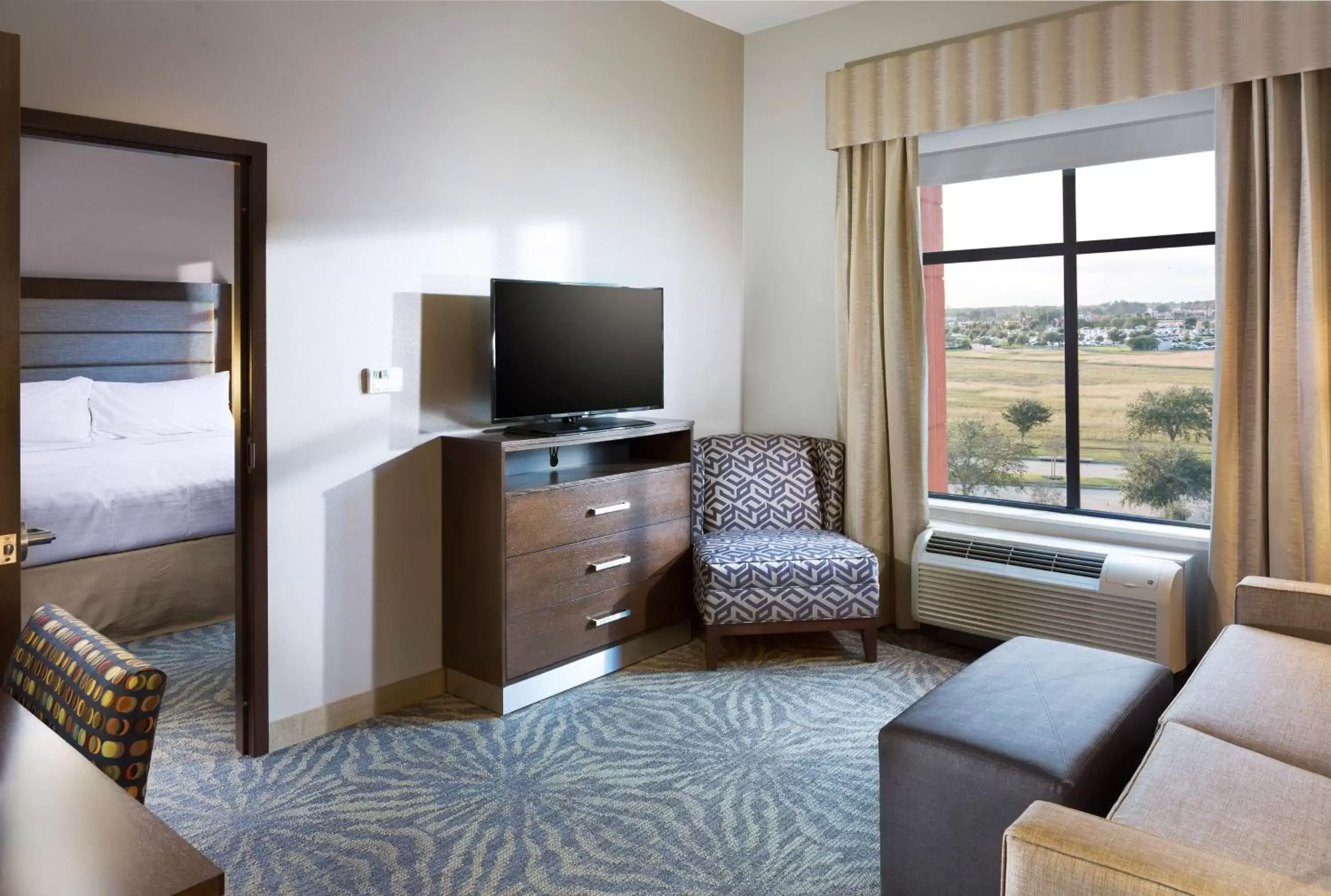 Bed, TV/Entertainment Center in Homewood Suites by Hilton Houston/Katy Mills Mall