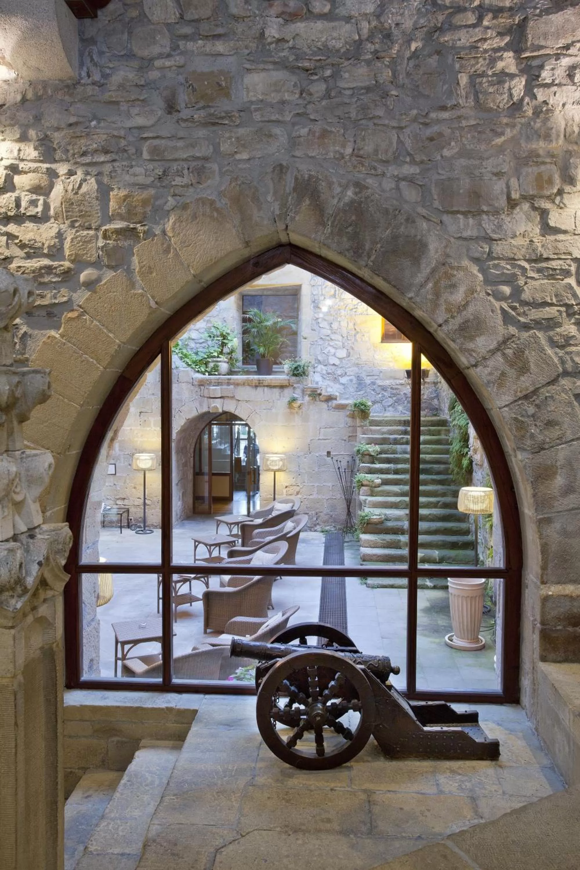 Lobby or reception in Parador de Hondarribia