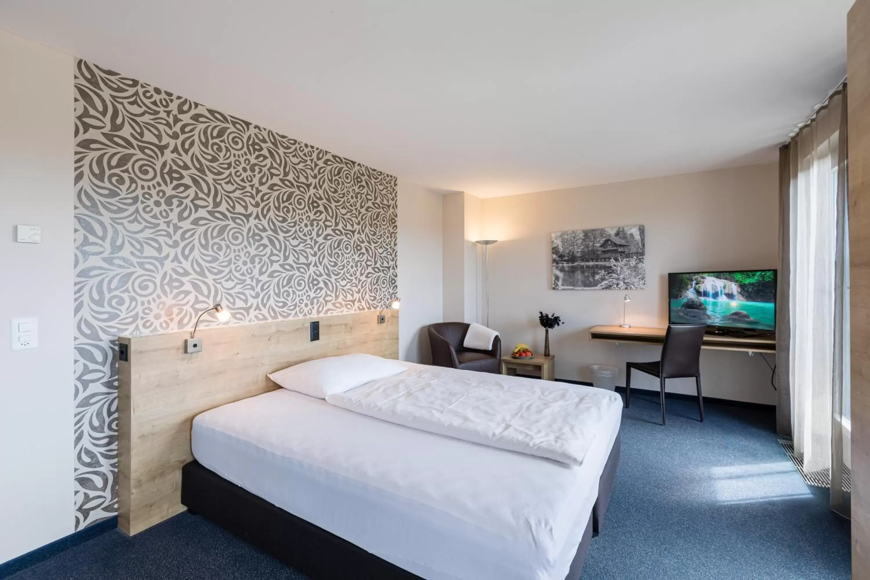 Photo of the whole room, Bed in Aarau West Swiss Quality Hotel