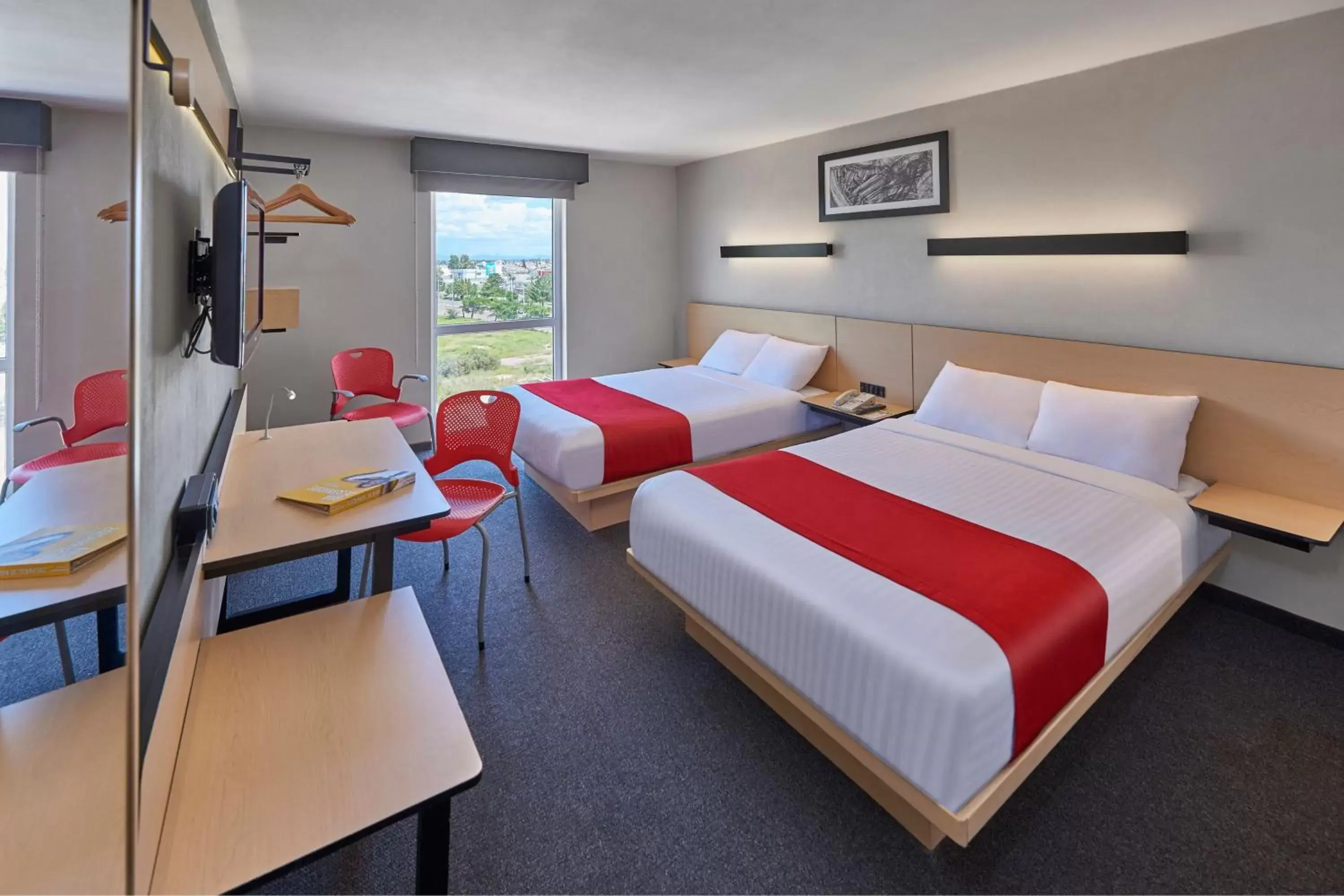 Photo of the whole room, Bed in City Express by Marriott Durango