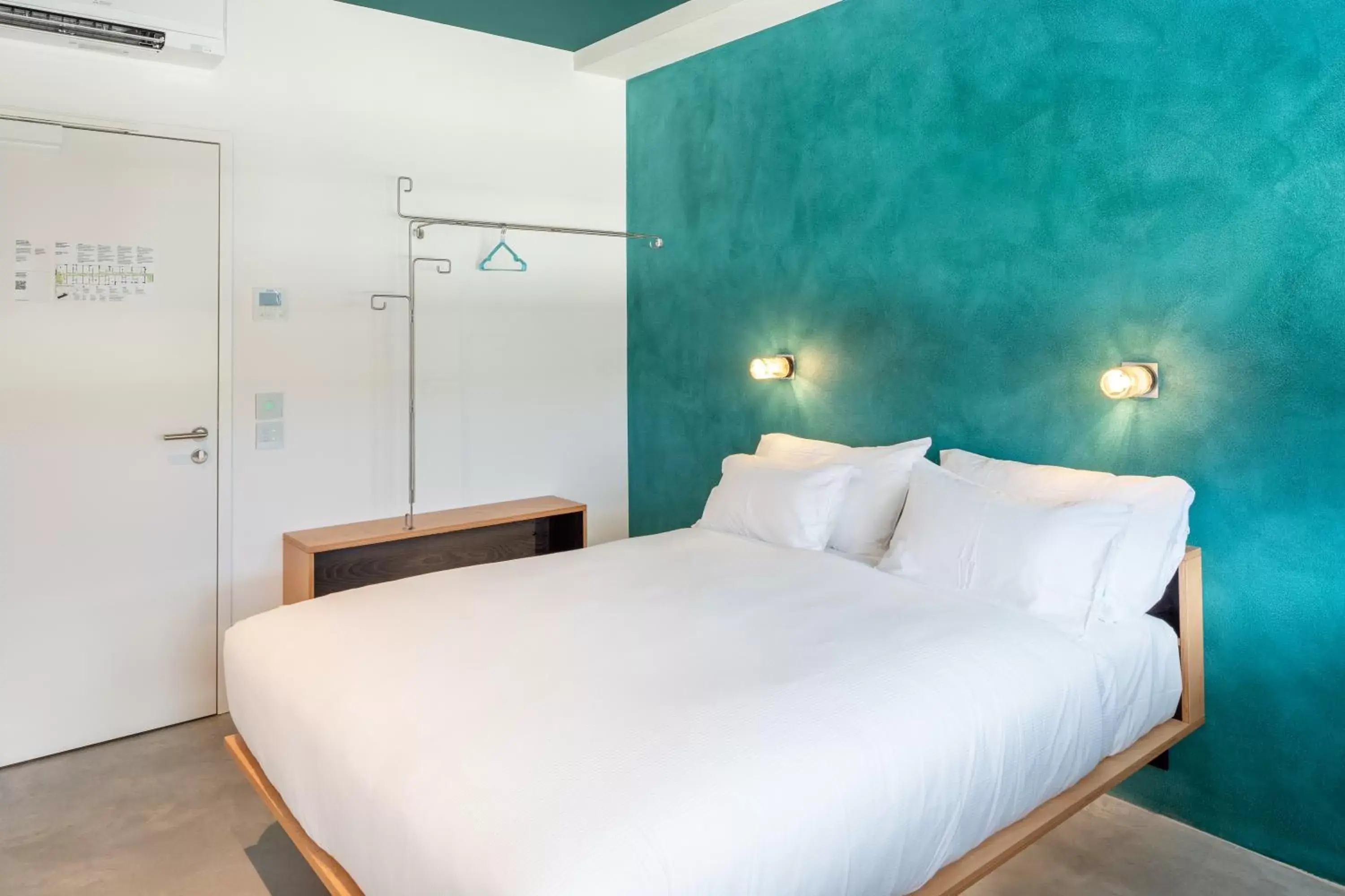 Bedroom, Bed in Riva Rooms & Studios - Check-In 24hr