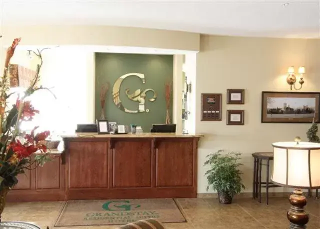 Lobby/Reception in GrandStay Residential Suites Hotel Faribault