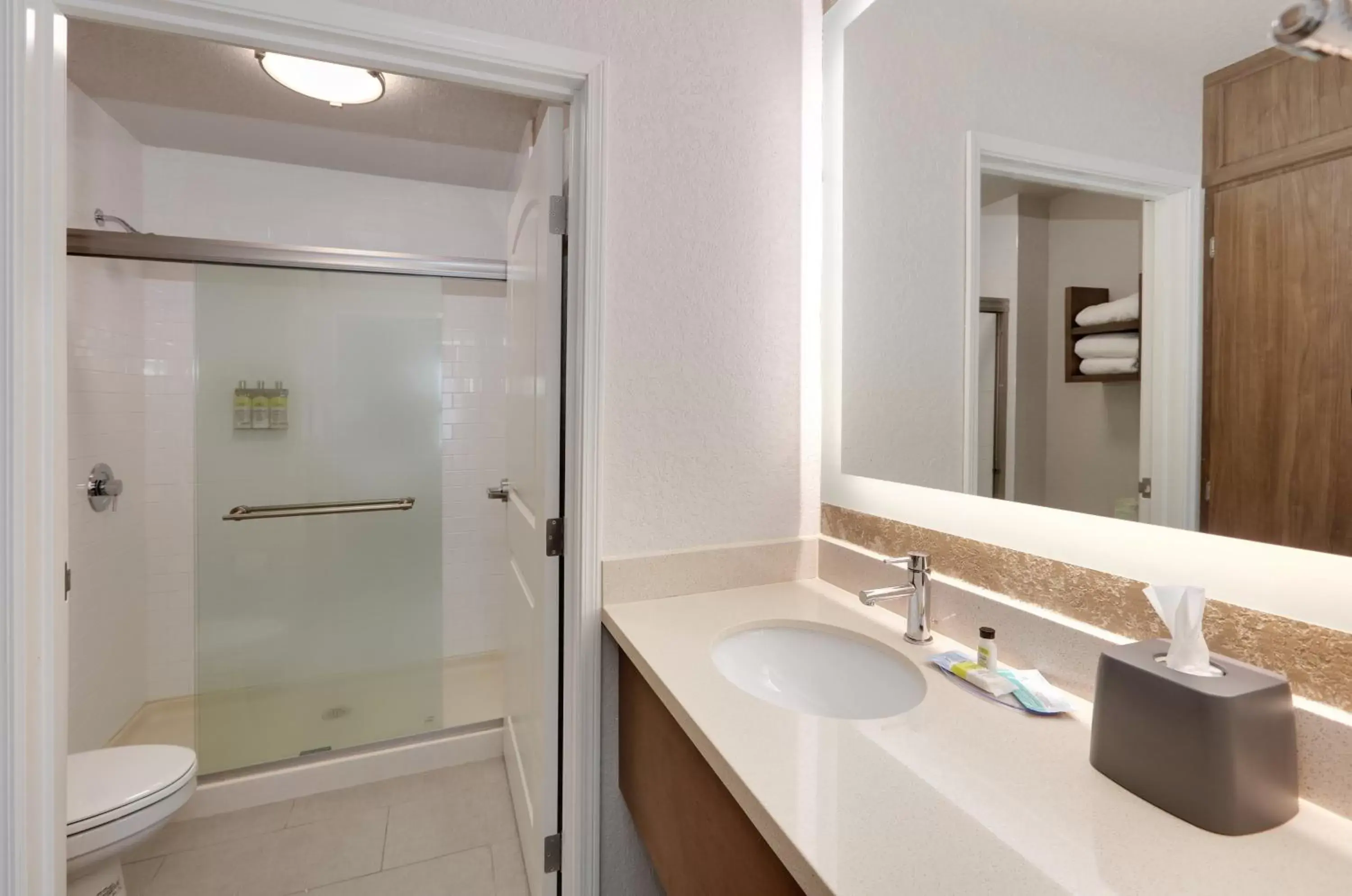 Bathroom in Staybridge Suites - San Antonio - Schertz, an IHG Hotel