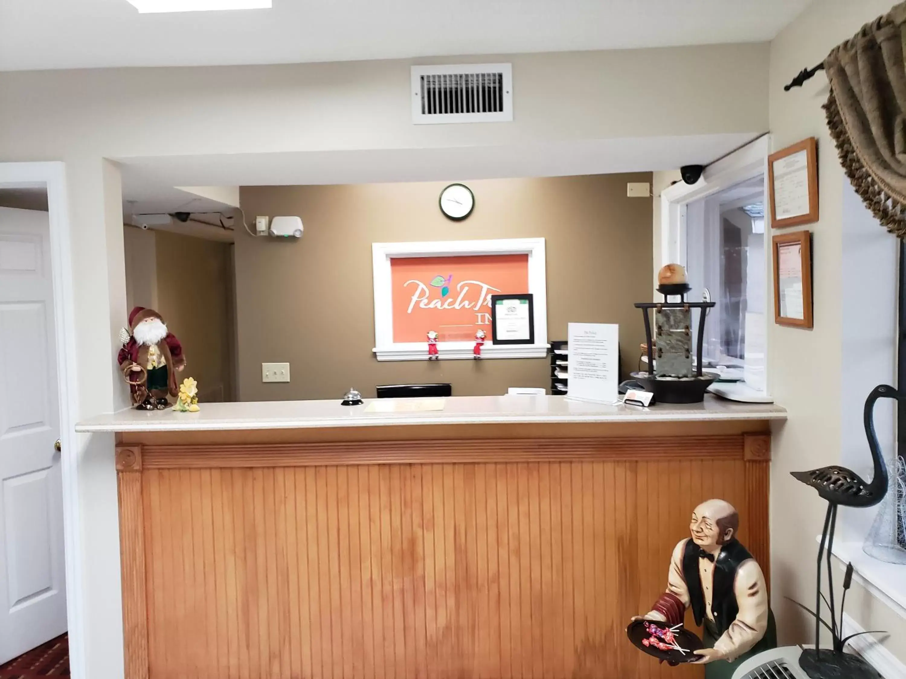 Lobby or reception in Peach Tree Inn Lobby or reception in Peach Tree Inn