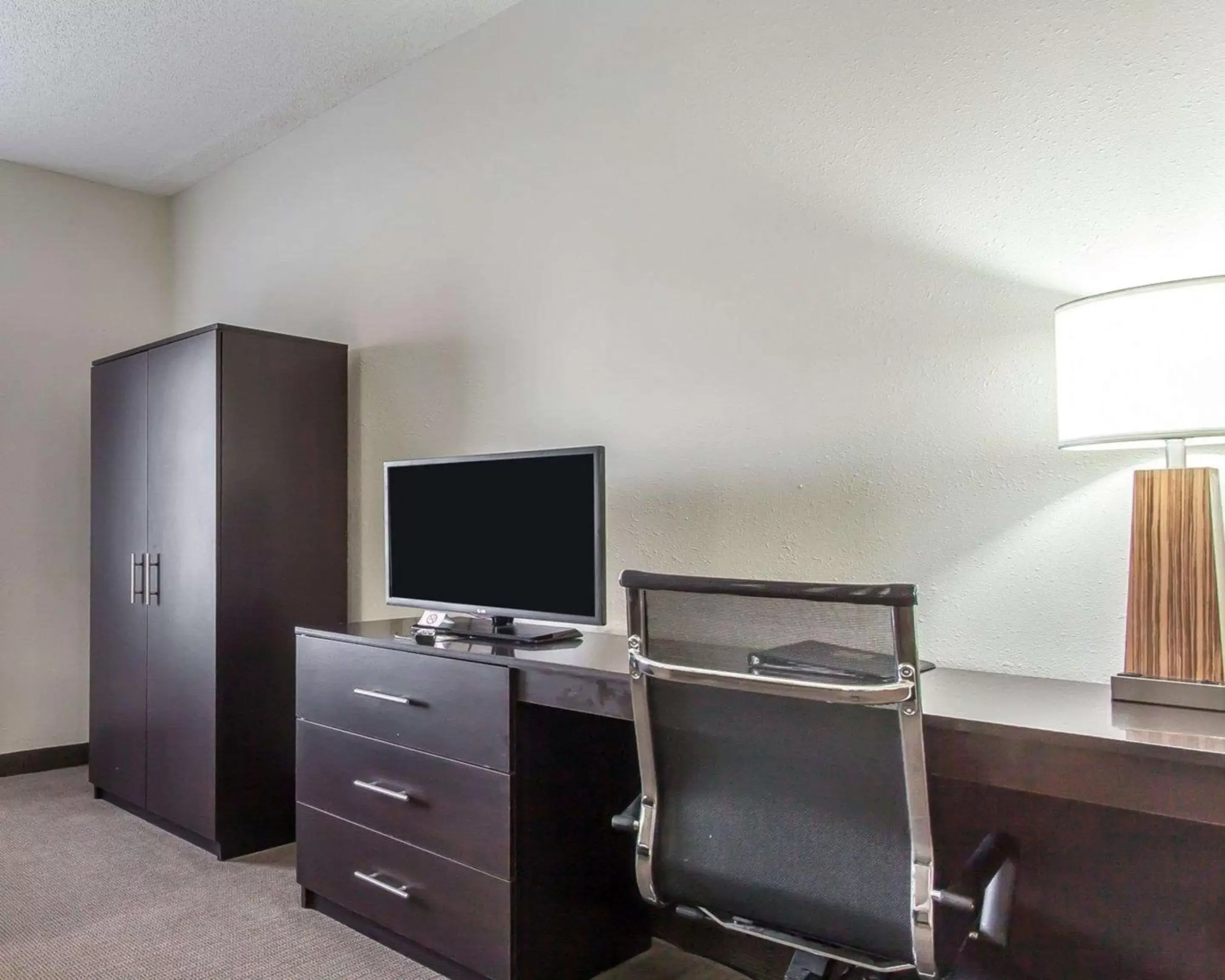 Photo of the whole room, TV/Entertainment Center in Sleep Inn & Suites Near I-90 and Ashtabula