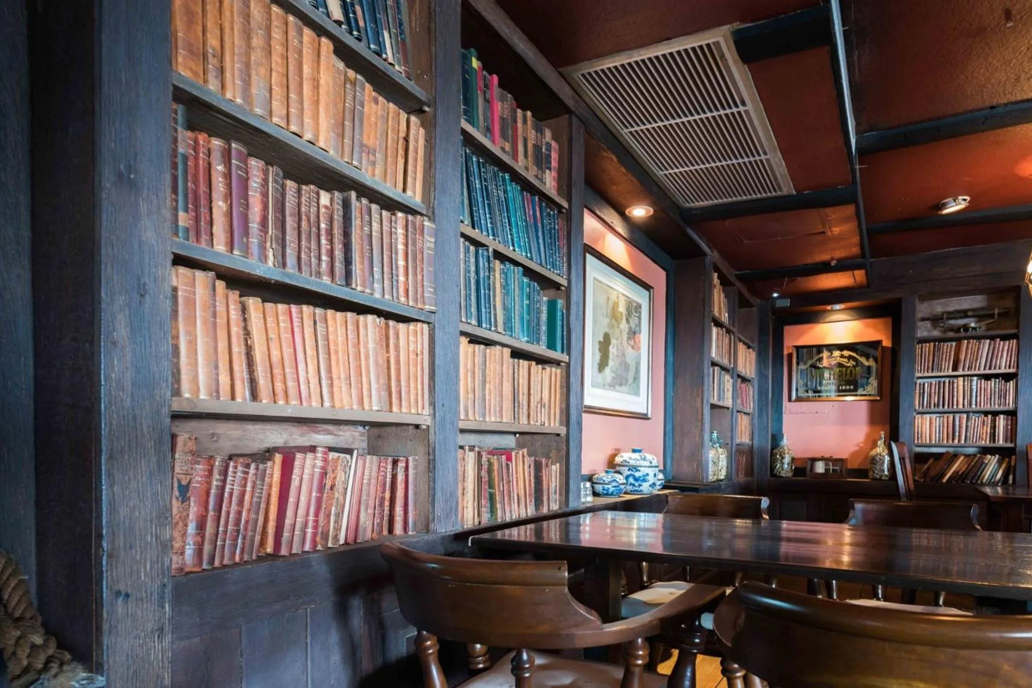 Restaurant/places to eat in Jomtien Boathouse