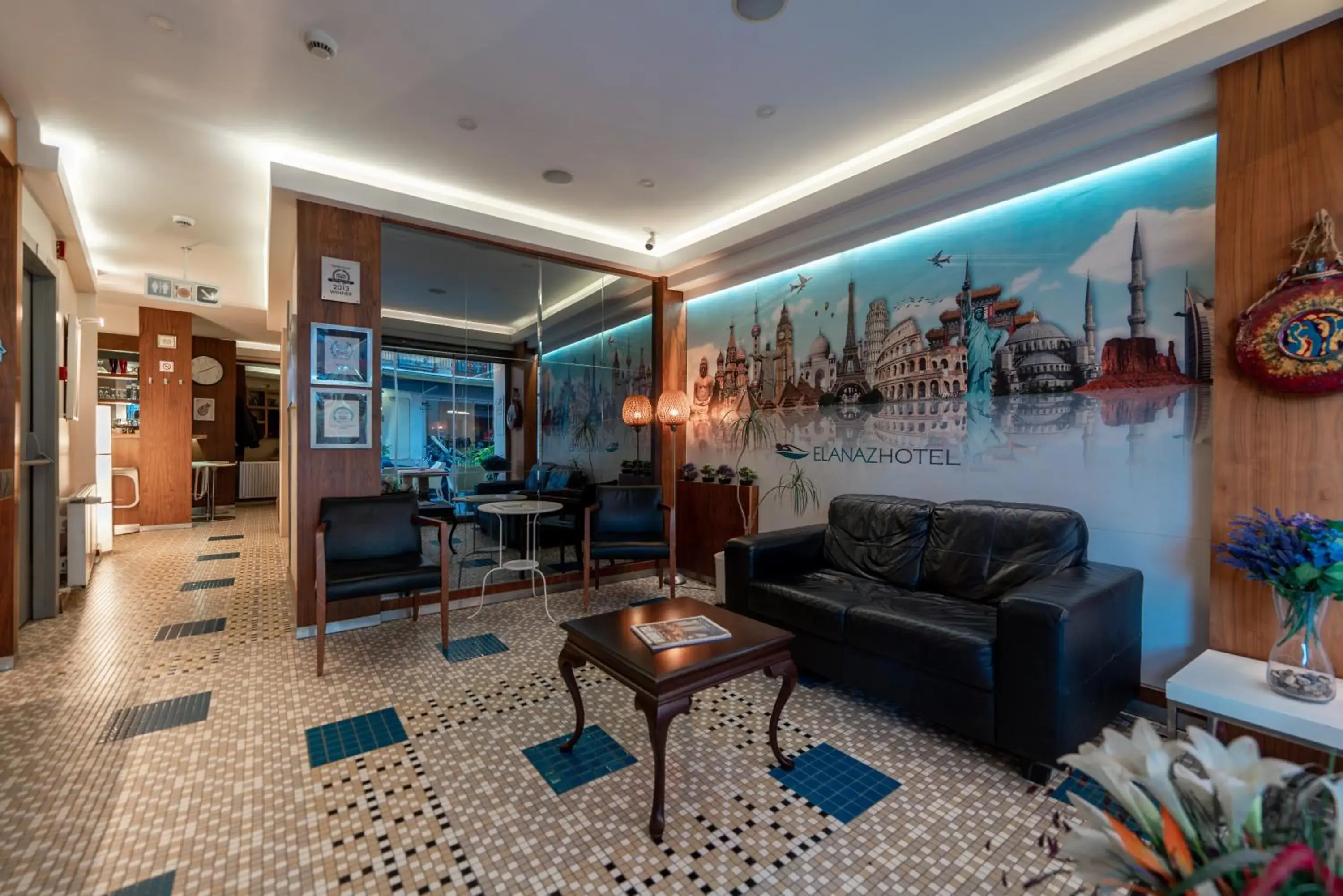 Lobby/Reception in Elanaz Hotel