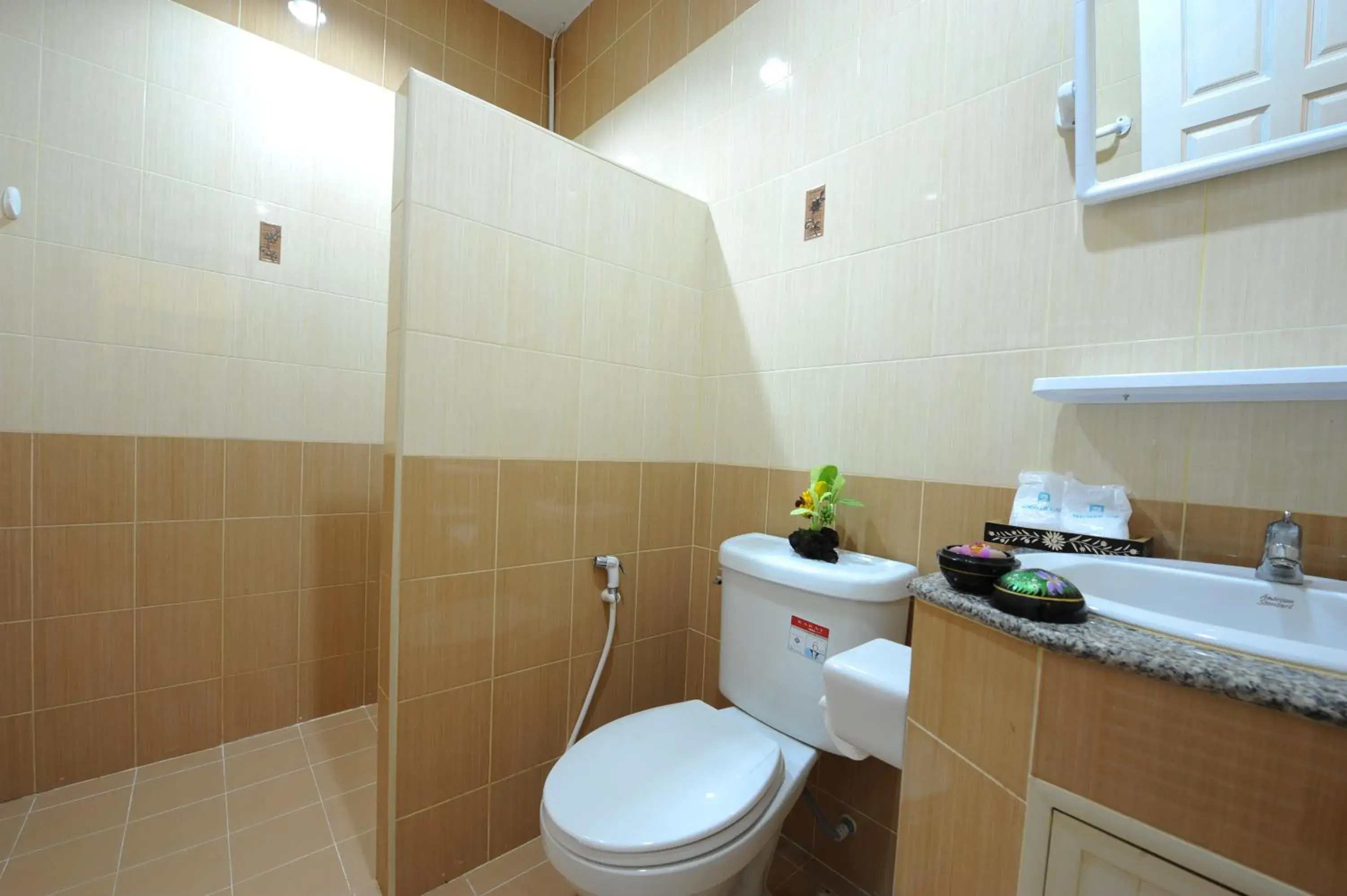 Bathroom in Ruankasalong Hua Hin Holiday House