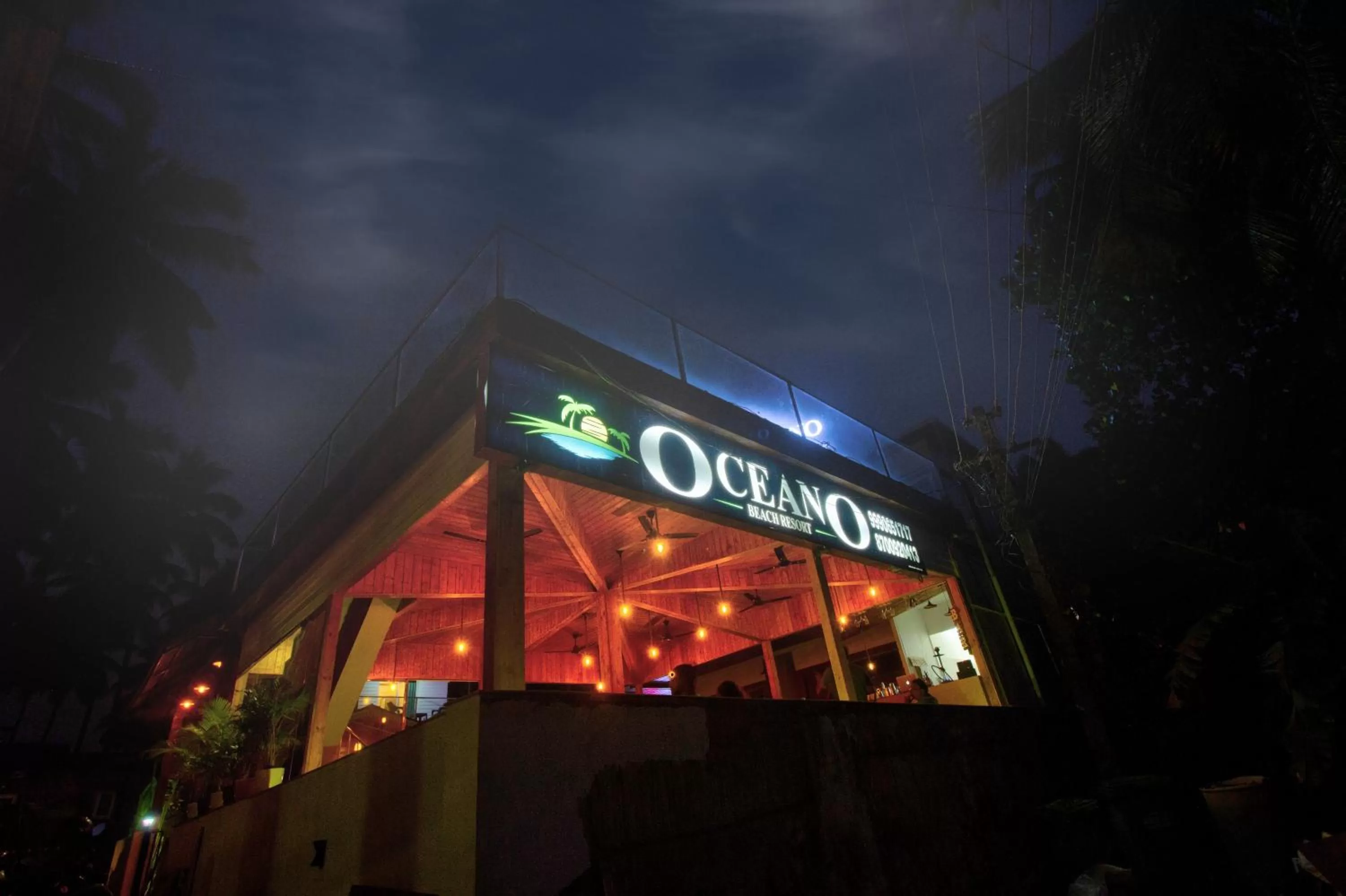 Restaurant/places to eat in Oceano Beach Resort