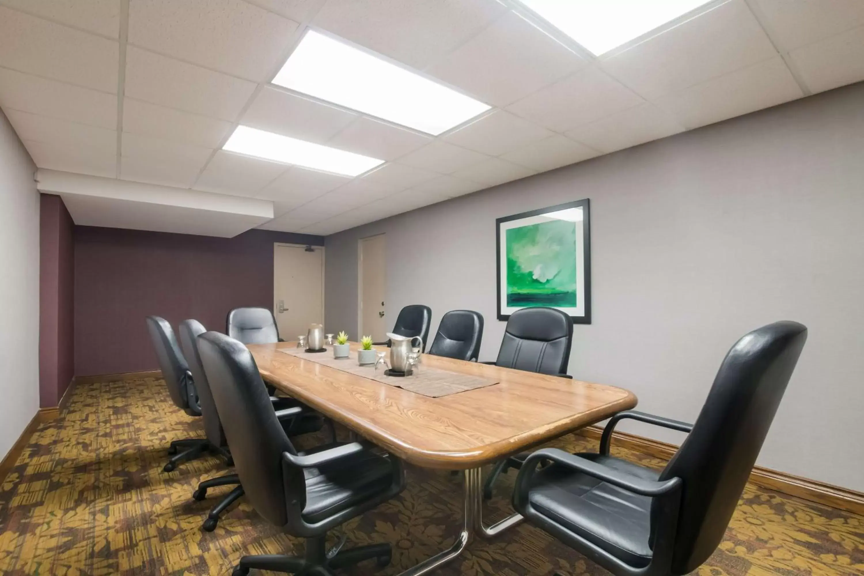 Meeting/conference room in Best Western St Catharines Hotel & Conference Centre