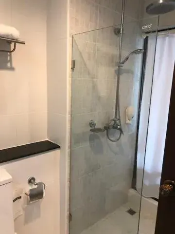 Shower, Bathroom in Vogue Pattaya