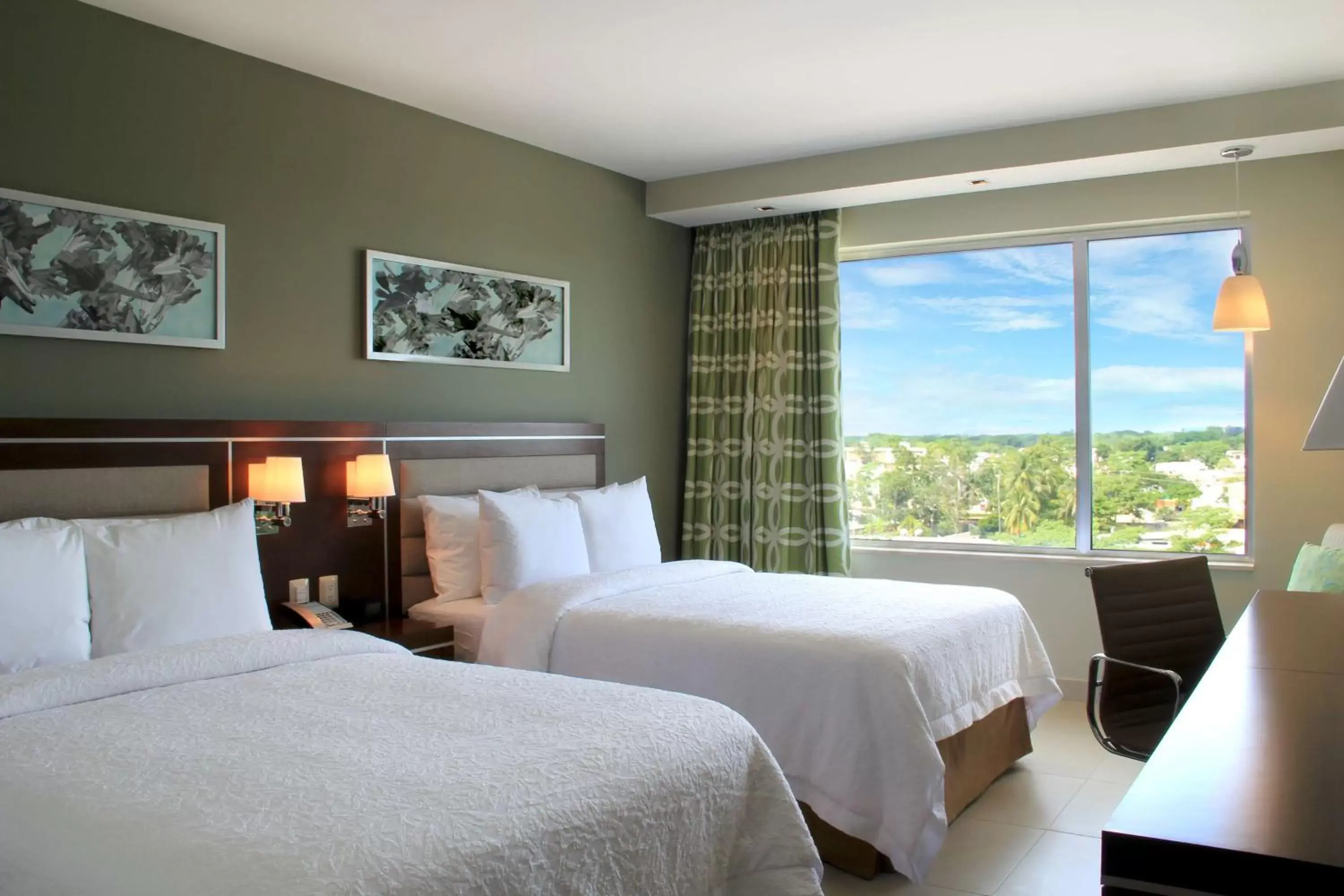 Bed in Hampton Inn by Hilton Villahermosa