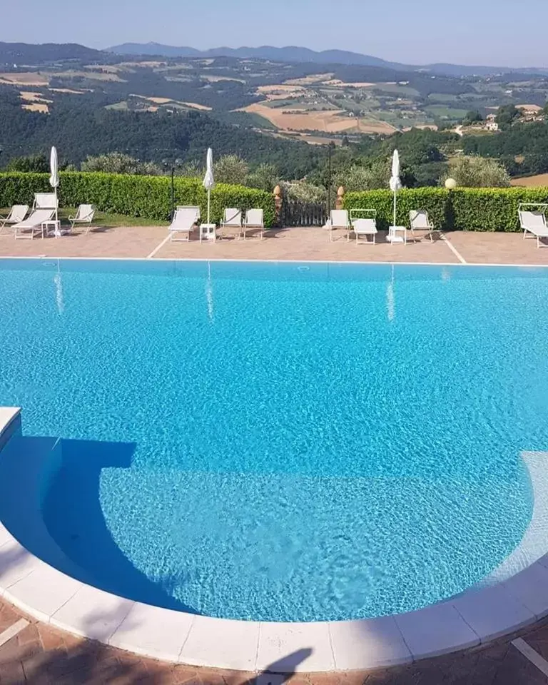 Swimming Pool in Hotel Bramante