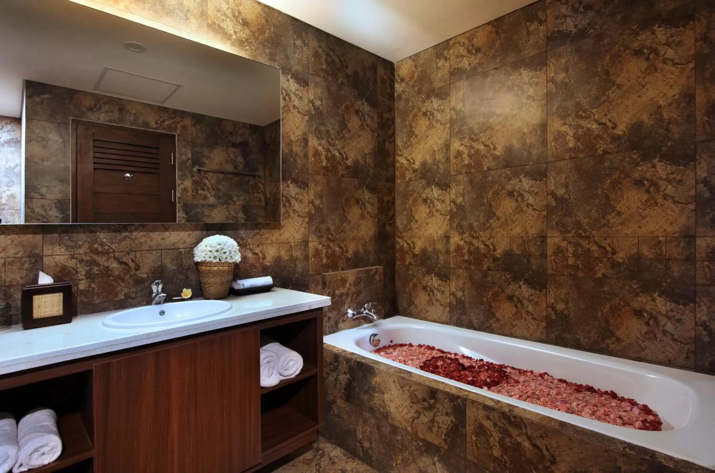 Bathroom in Radha Phala Resort & Spa