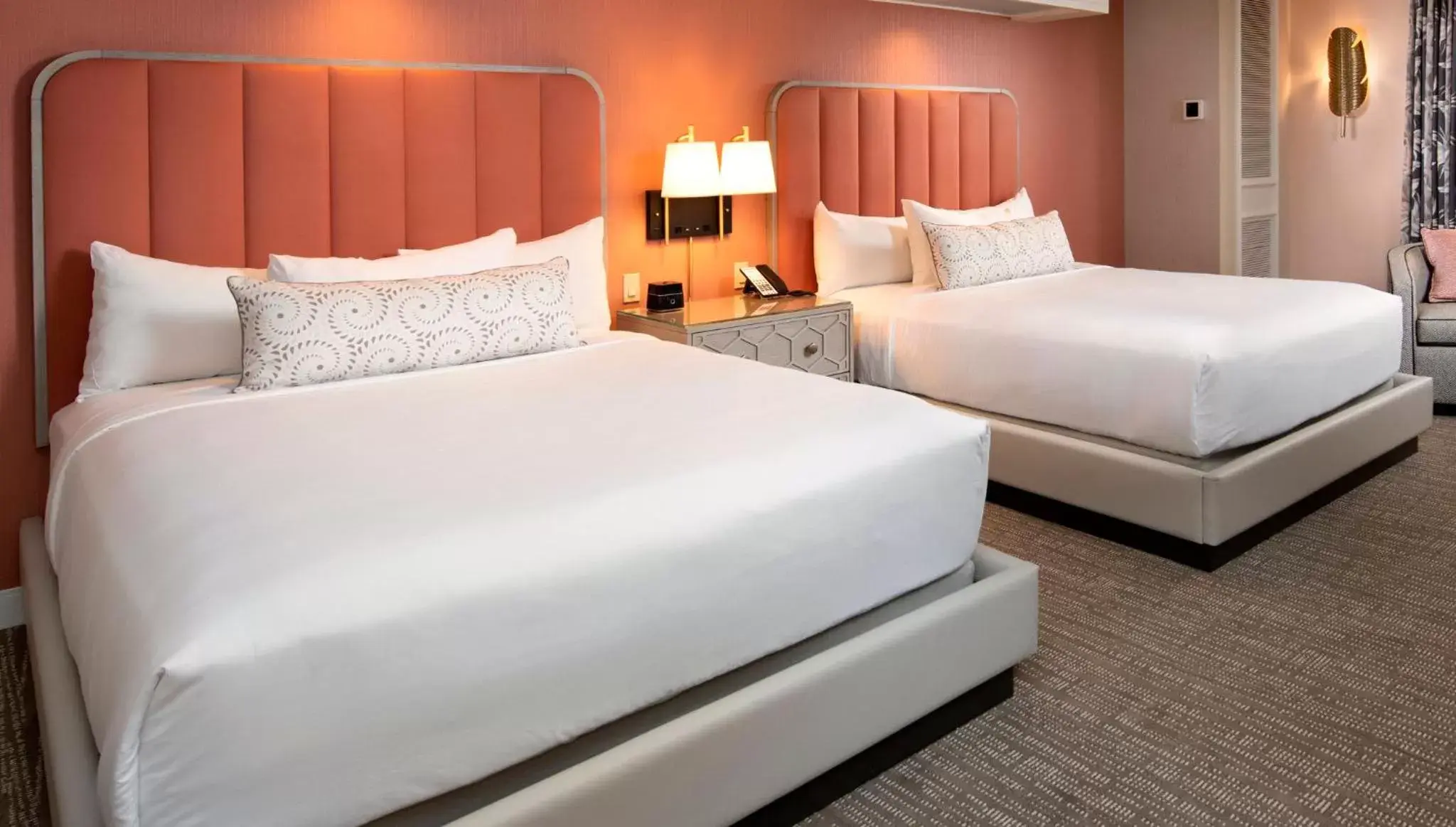 Bedroom, Bed in Beau Rivage Resort & Casino