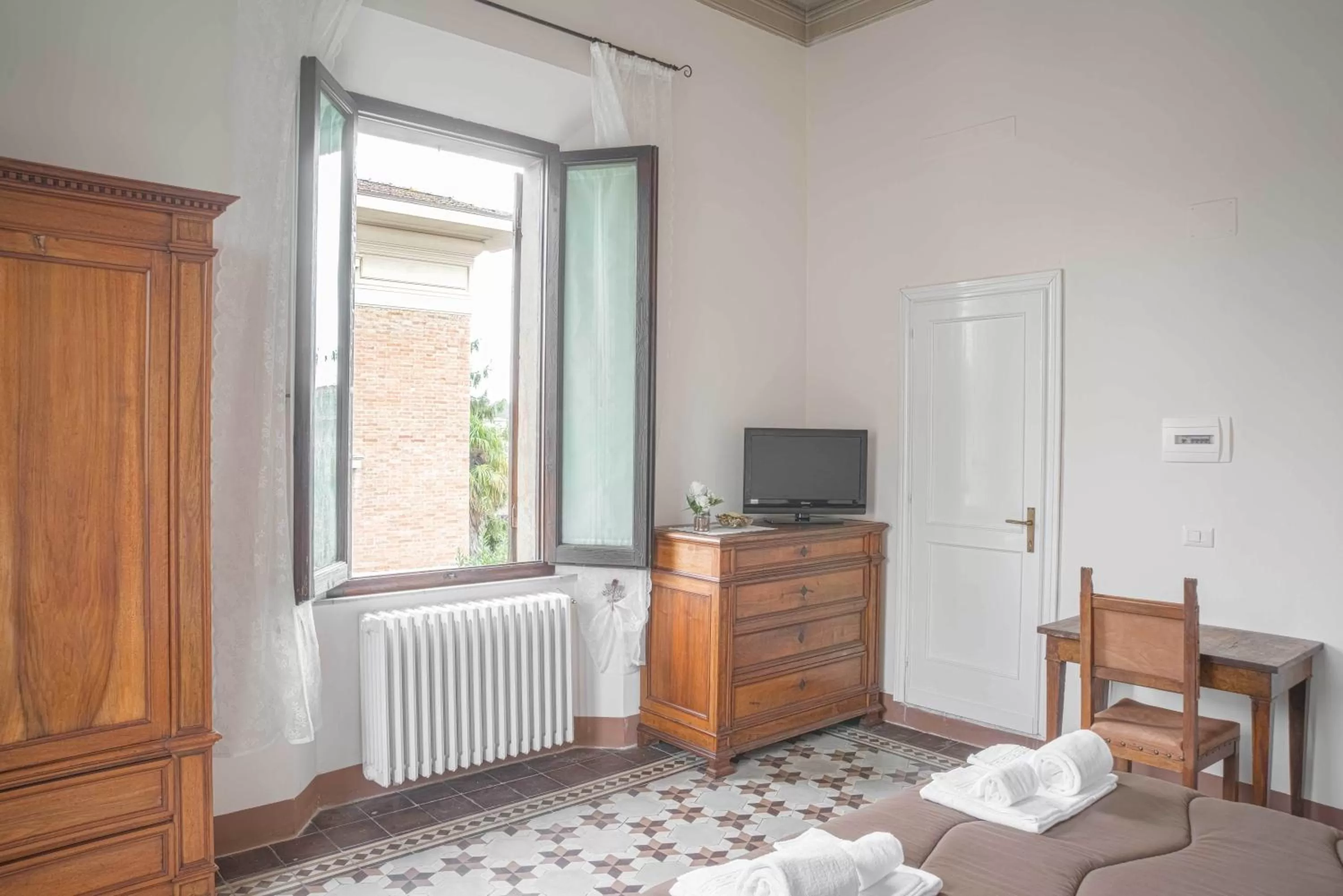 Bedroom, Bed in La Chicca B&B Siena