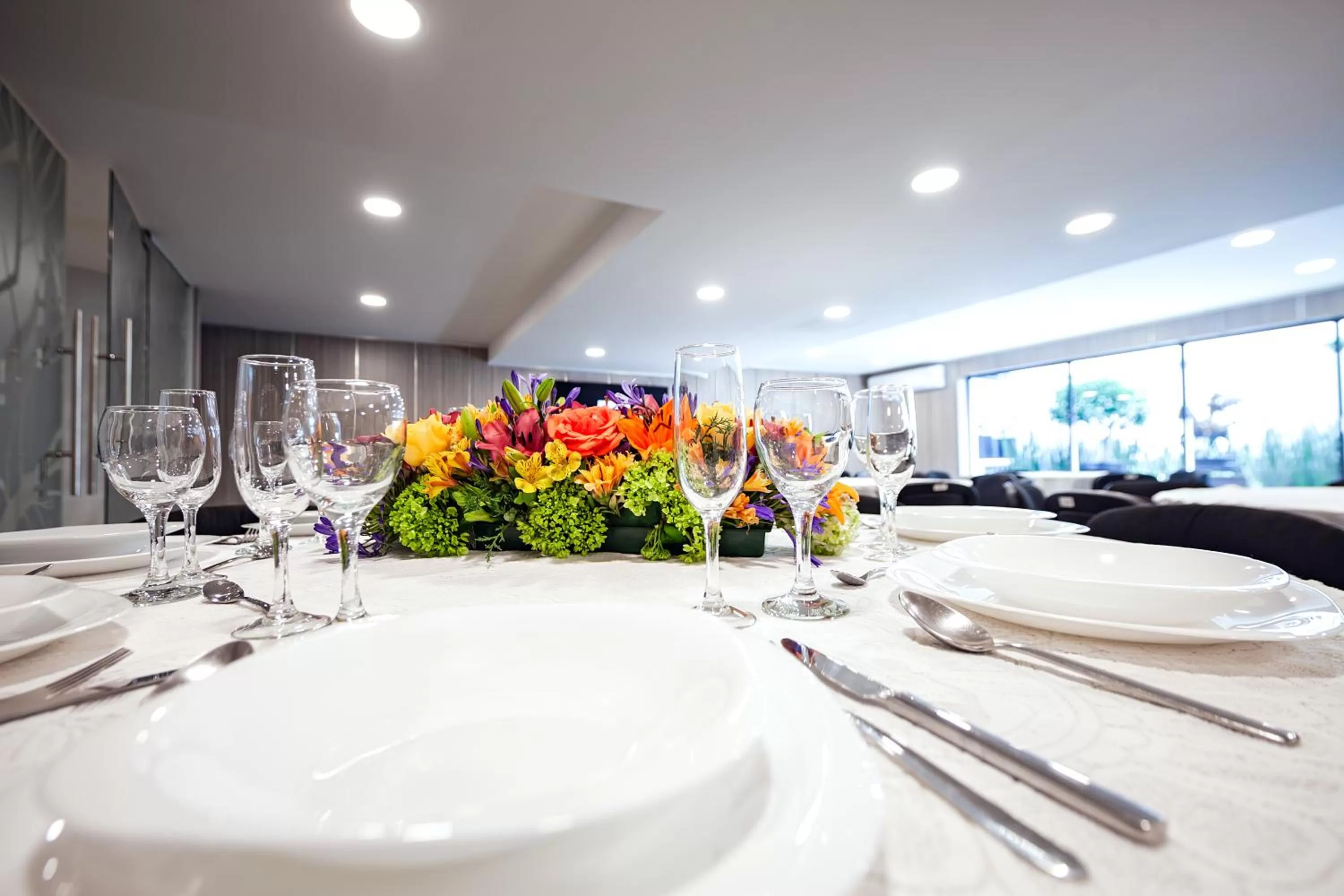 Banquet/Function facilities, Restaurant/Places to Eat in Suites Del Ángel