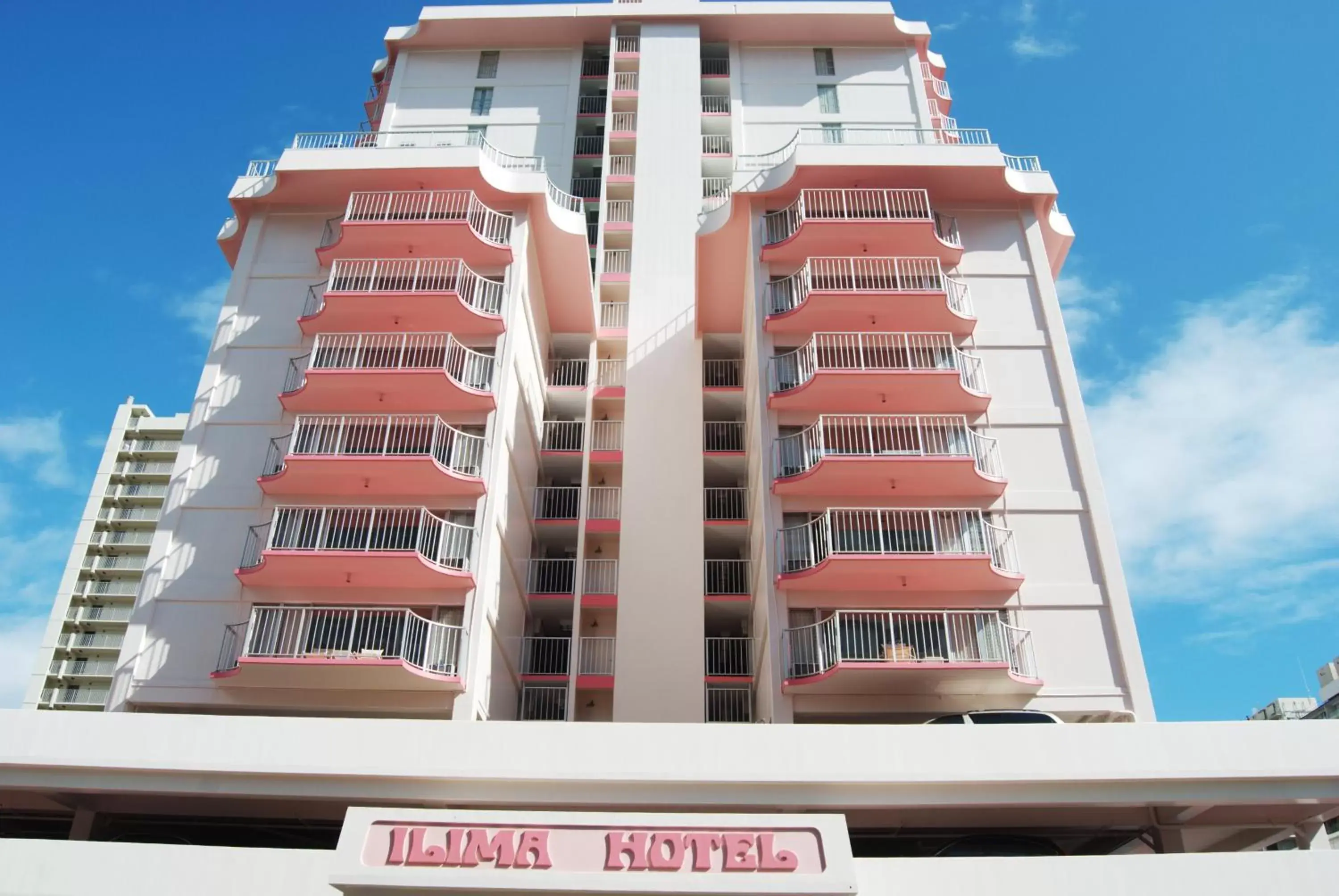 Property building in Ilima Hotel