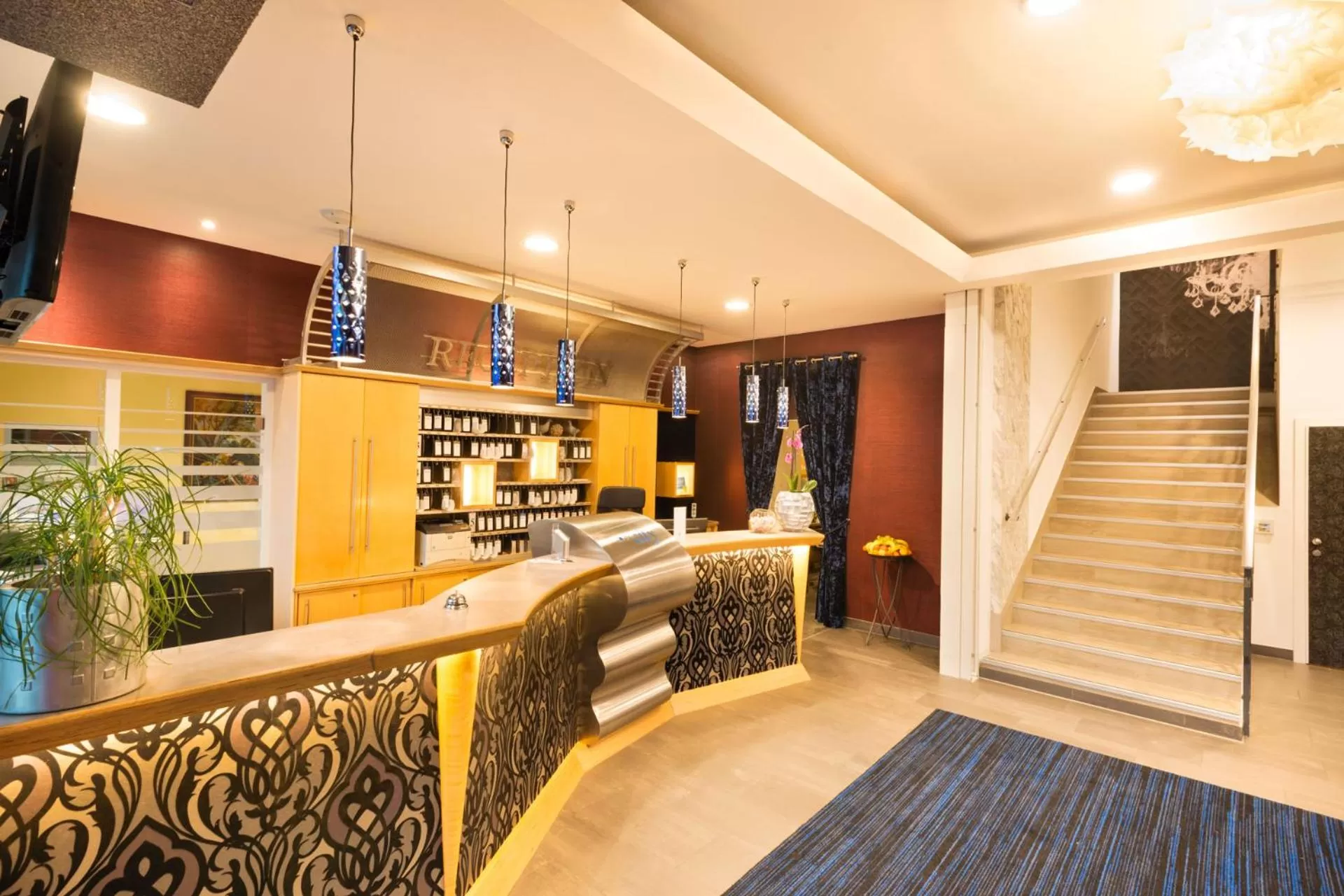 Lobby or reception in Hotel City