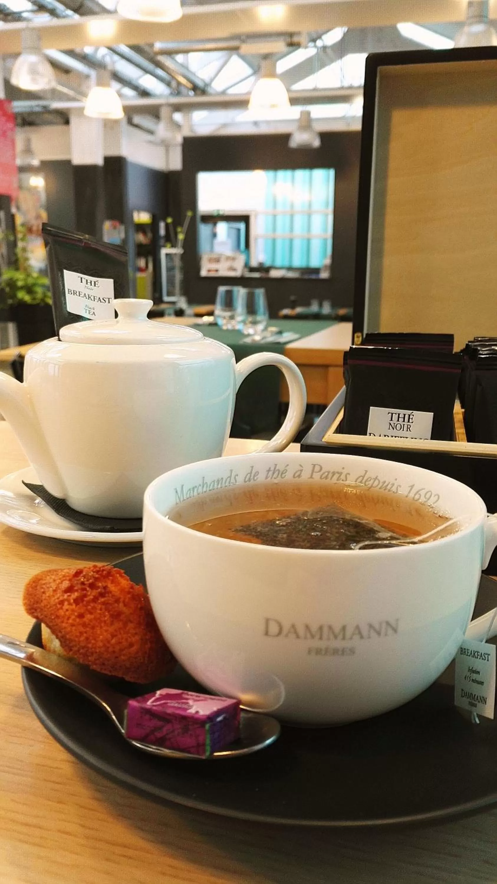 Lounge or bar in Hotel Libera Caen Colombelles