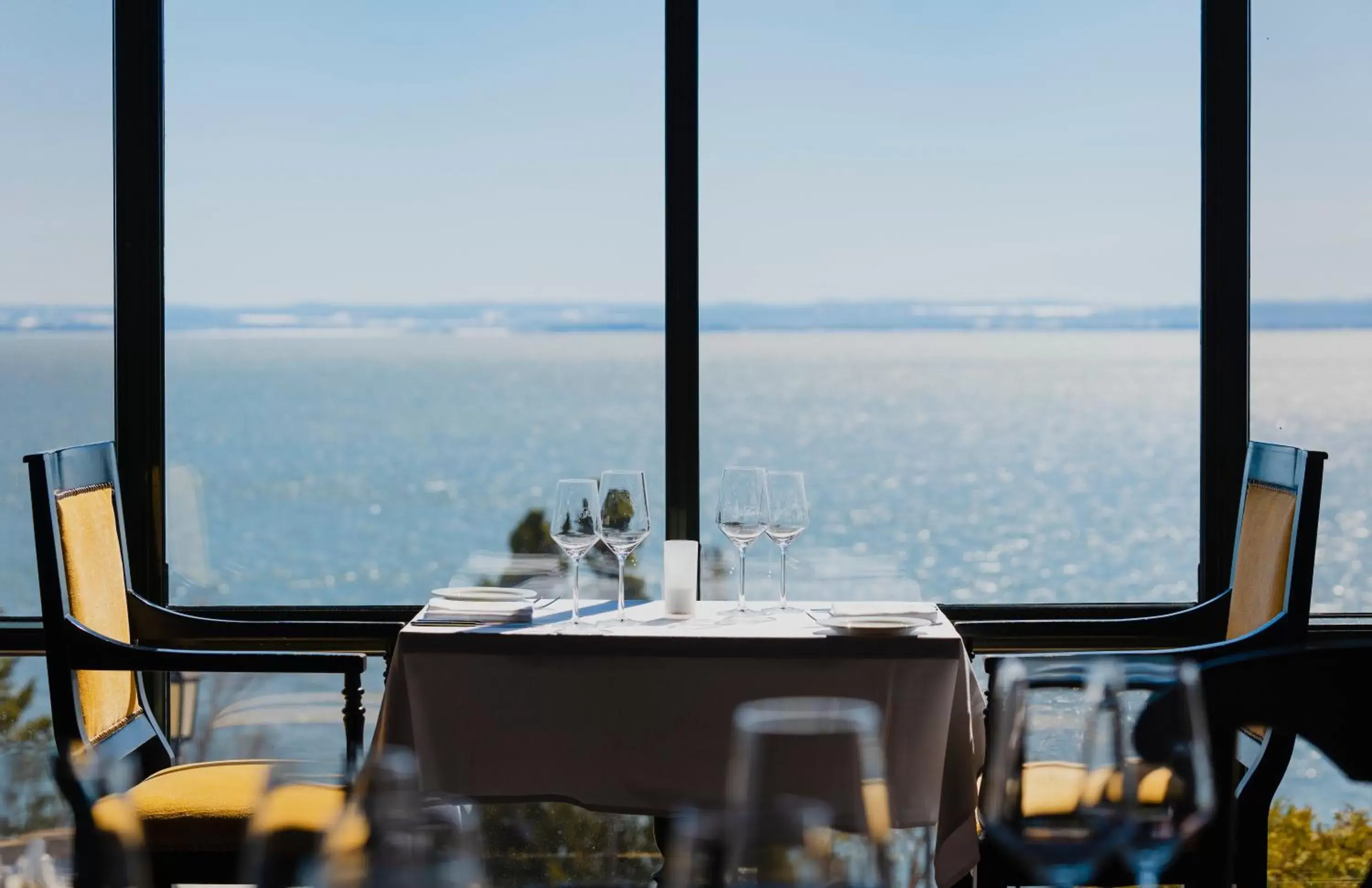 Restaurant/places to eat in Fairmont Le Manoir Richelieu