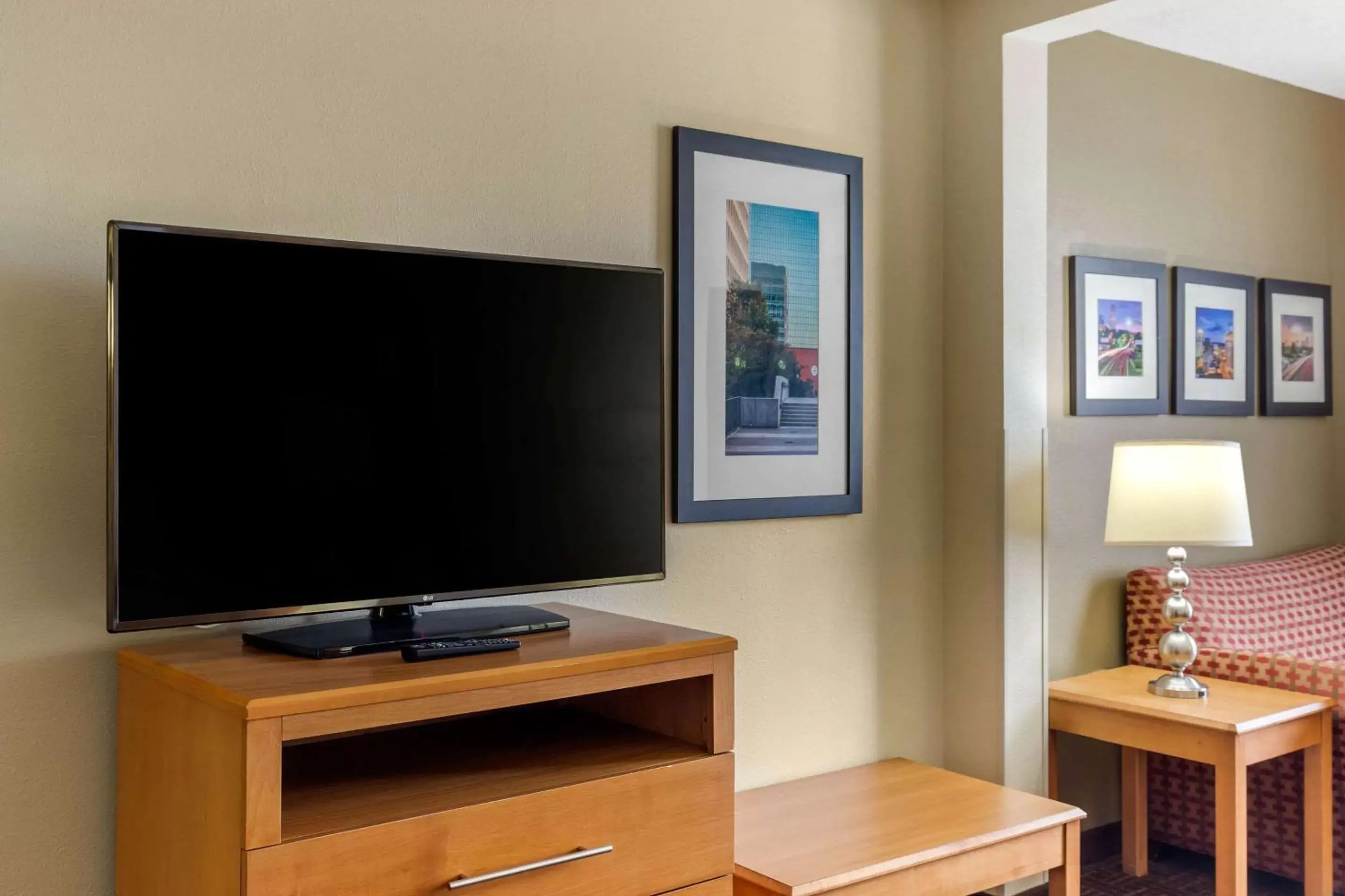 Photo of the whole room, TV/Entertainment Center in Comfort Suites Hanes Mall